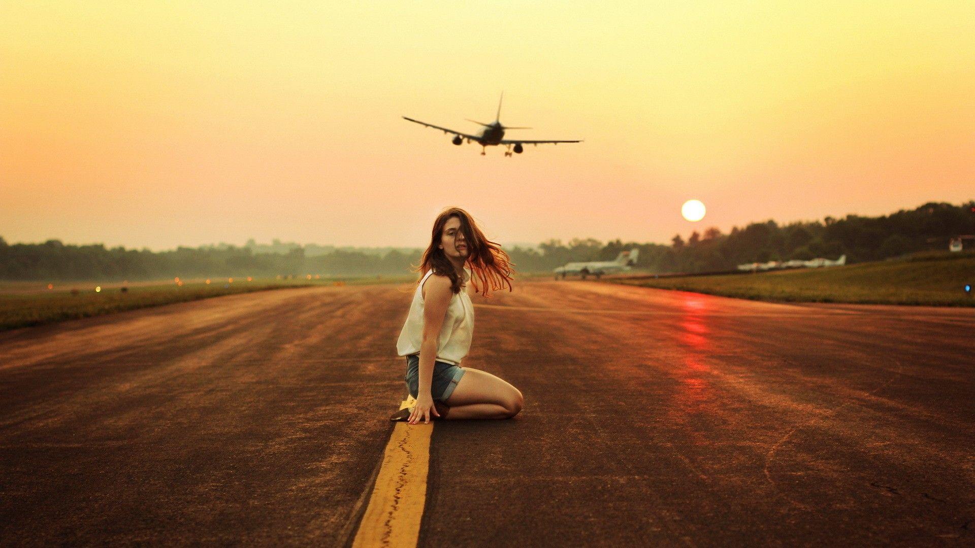 1920x1080 women, aircraft, models, airports, landing gear wallpaper