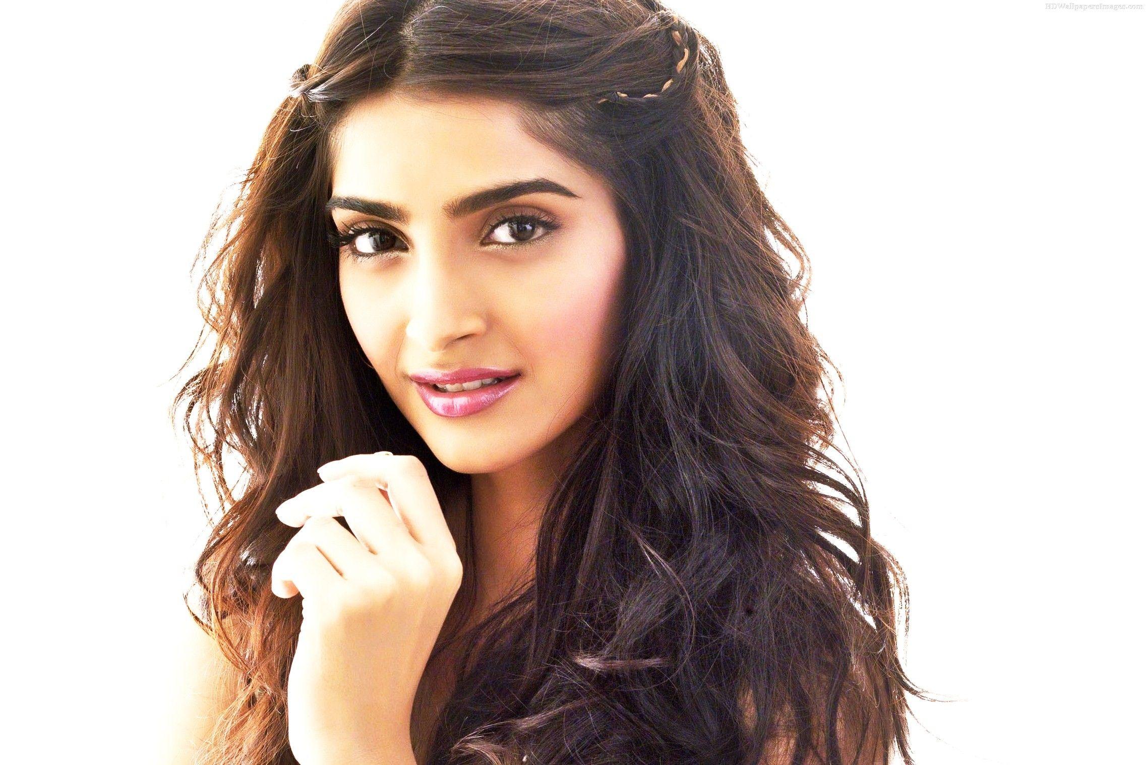 2275x1517 Sonam Kapoor Wallpaper HD Background Free Download