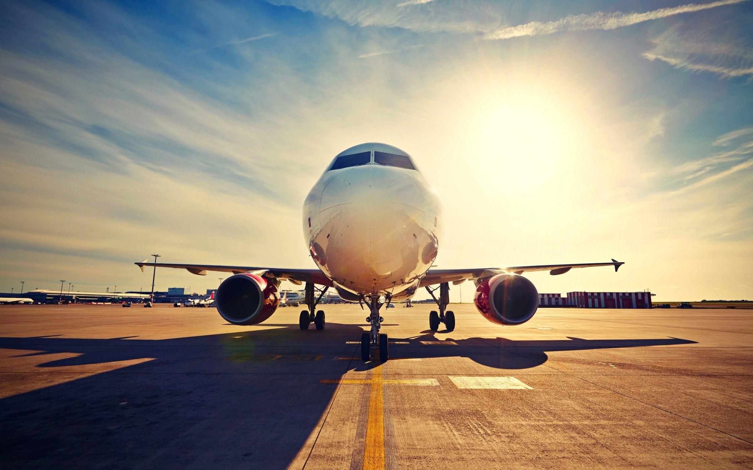 2560x1600 Airport Wallpaper