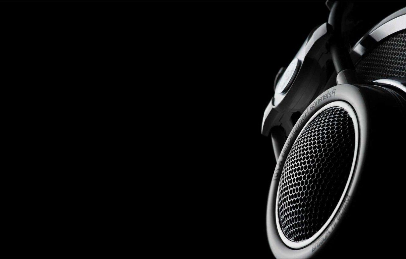 1332x850 Black Headphone Background HD Photo