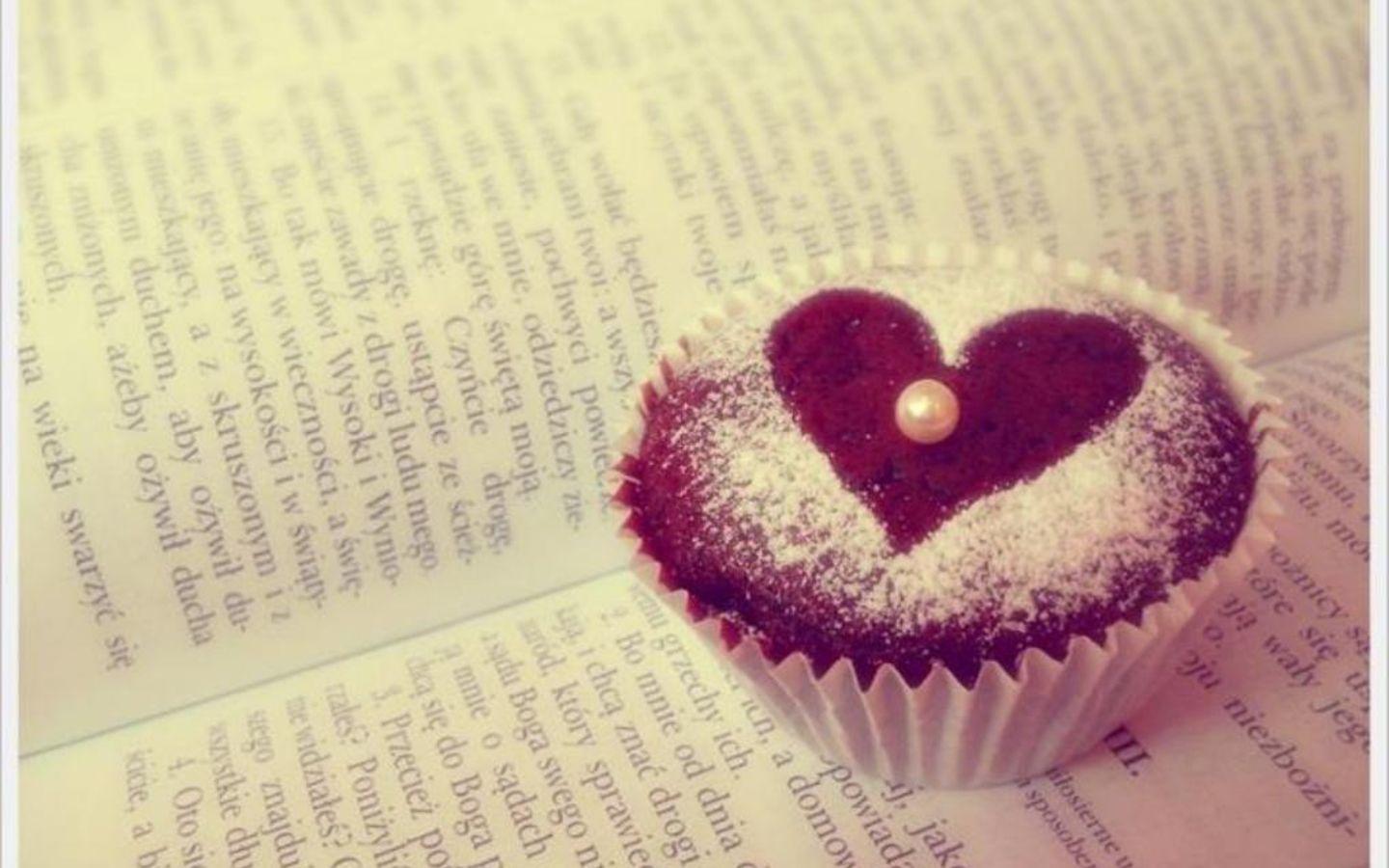 1440x900 Cupcake Wallpaper. Hello Kitty Cupcake Wallpaper, Cupcake Wallpaper and Birthday Cupcake Wallpaper