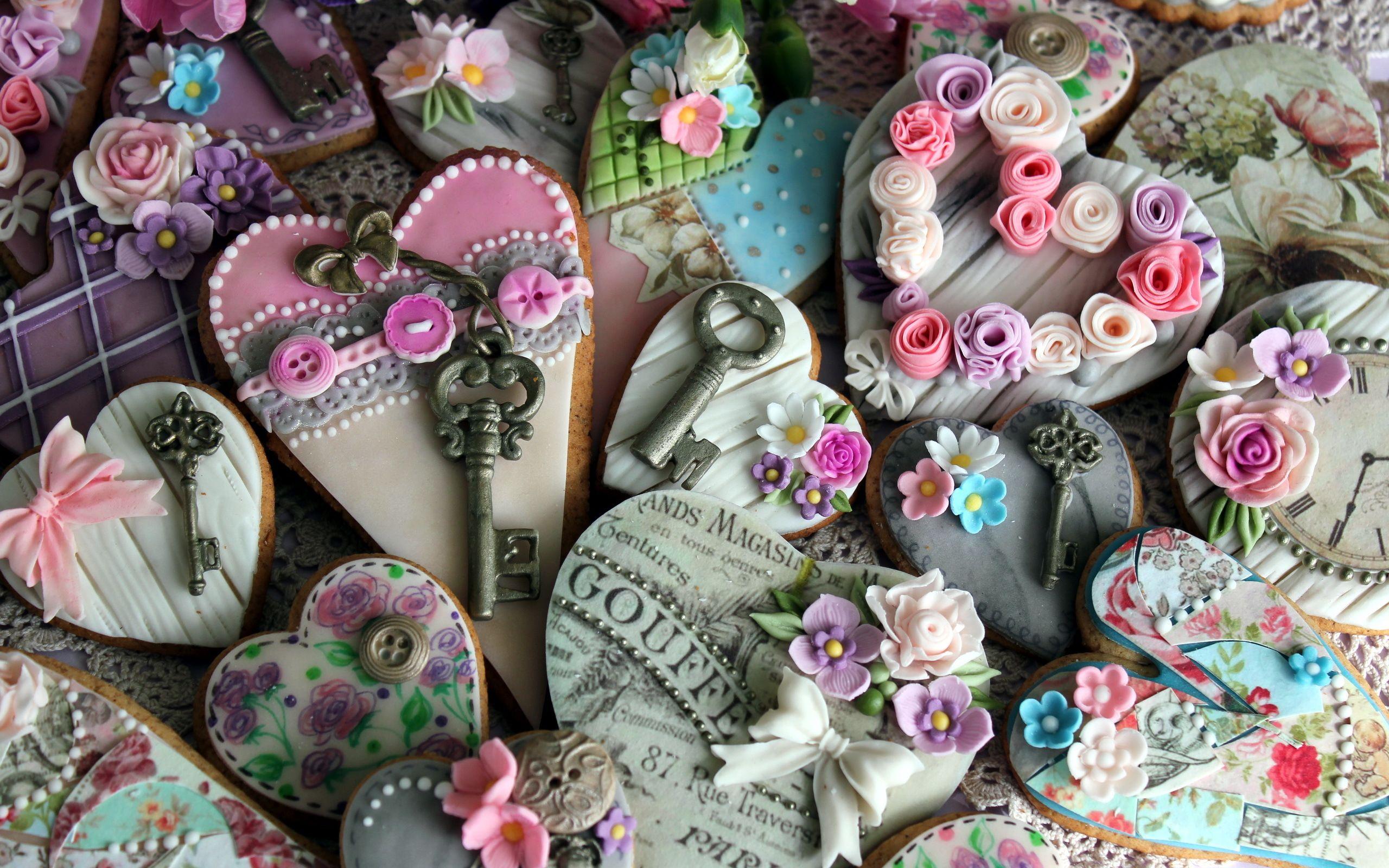 2560x1600 Valentines Day Heart Key Pastel Love Food Cookie Wallpaper:2560x1600