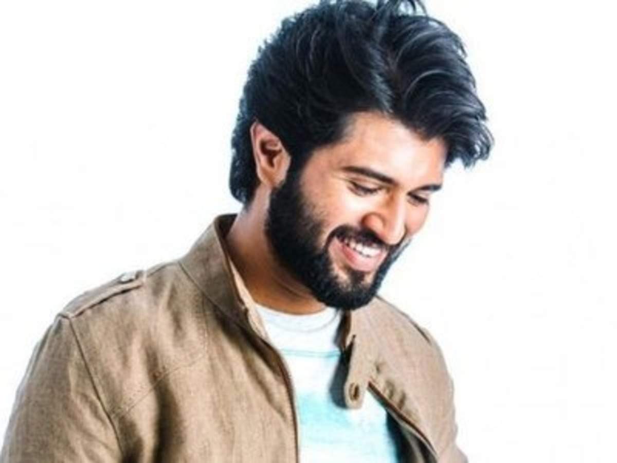 1200x900 Keerthy Suresh in Mahanati: Vijay Devarakonda's comment on Keerthy Suresh's Mahanati pic receives backlash from netizens. Malayalam Movie News of India
