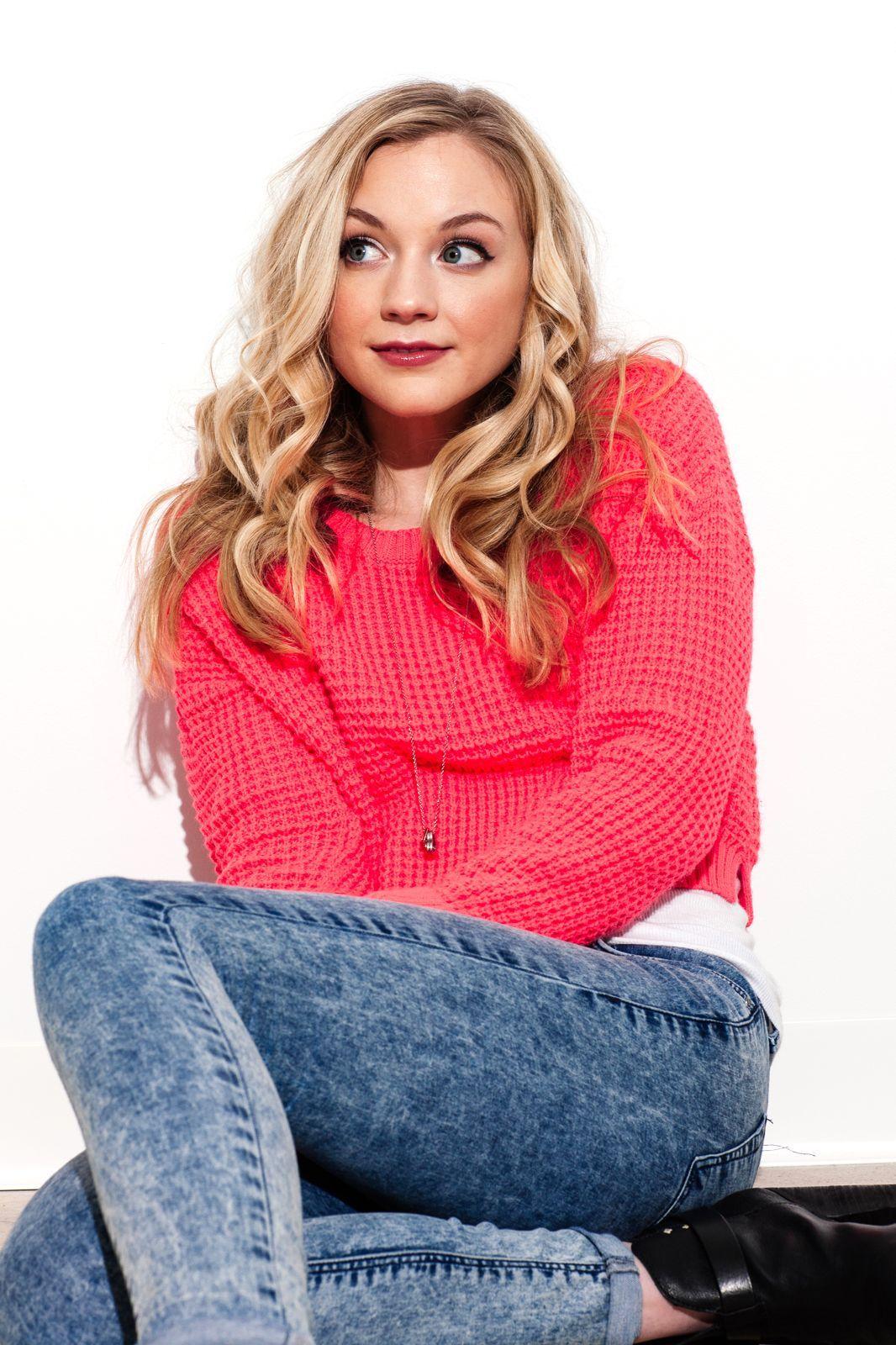 Emily Kinney Wallpapers - Top Free Emily Kinney Backgrounds