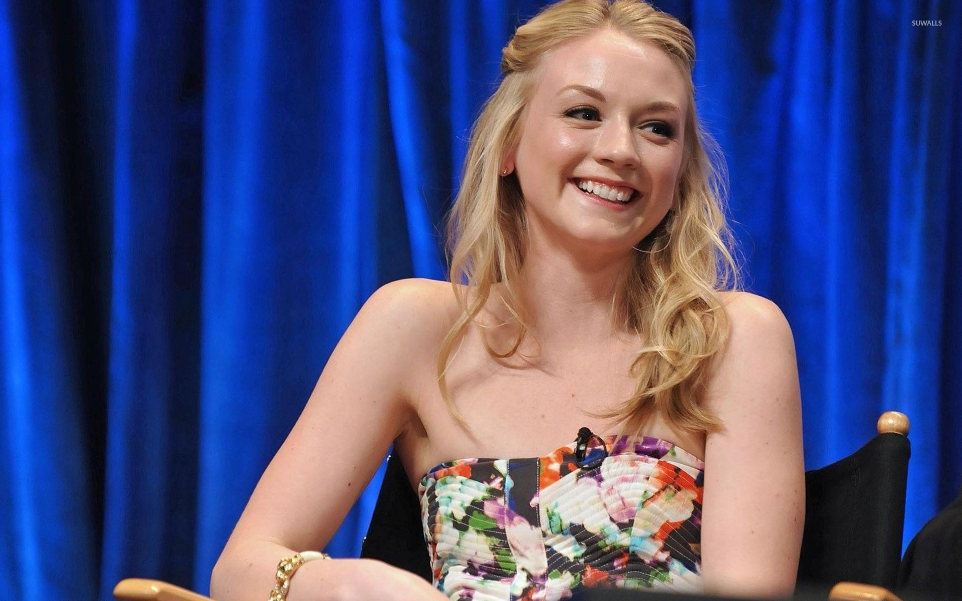 1920x1200 Emily Kinney wallpaper wallpaper
