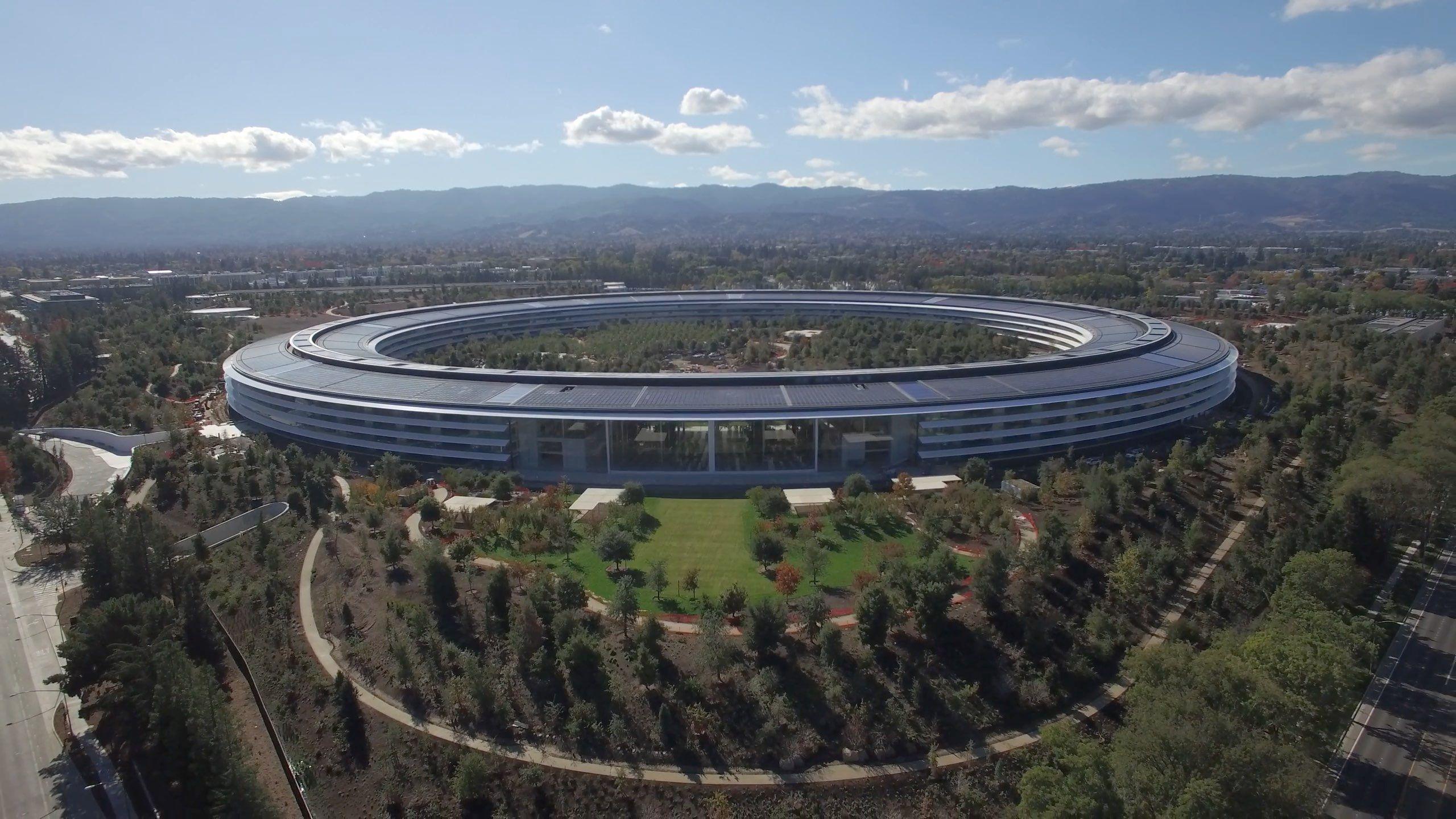 2560x1440 Drone footage shows off nearly completed Apple Park, visitor center & more