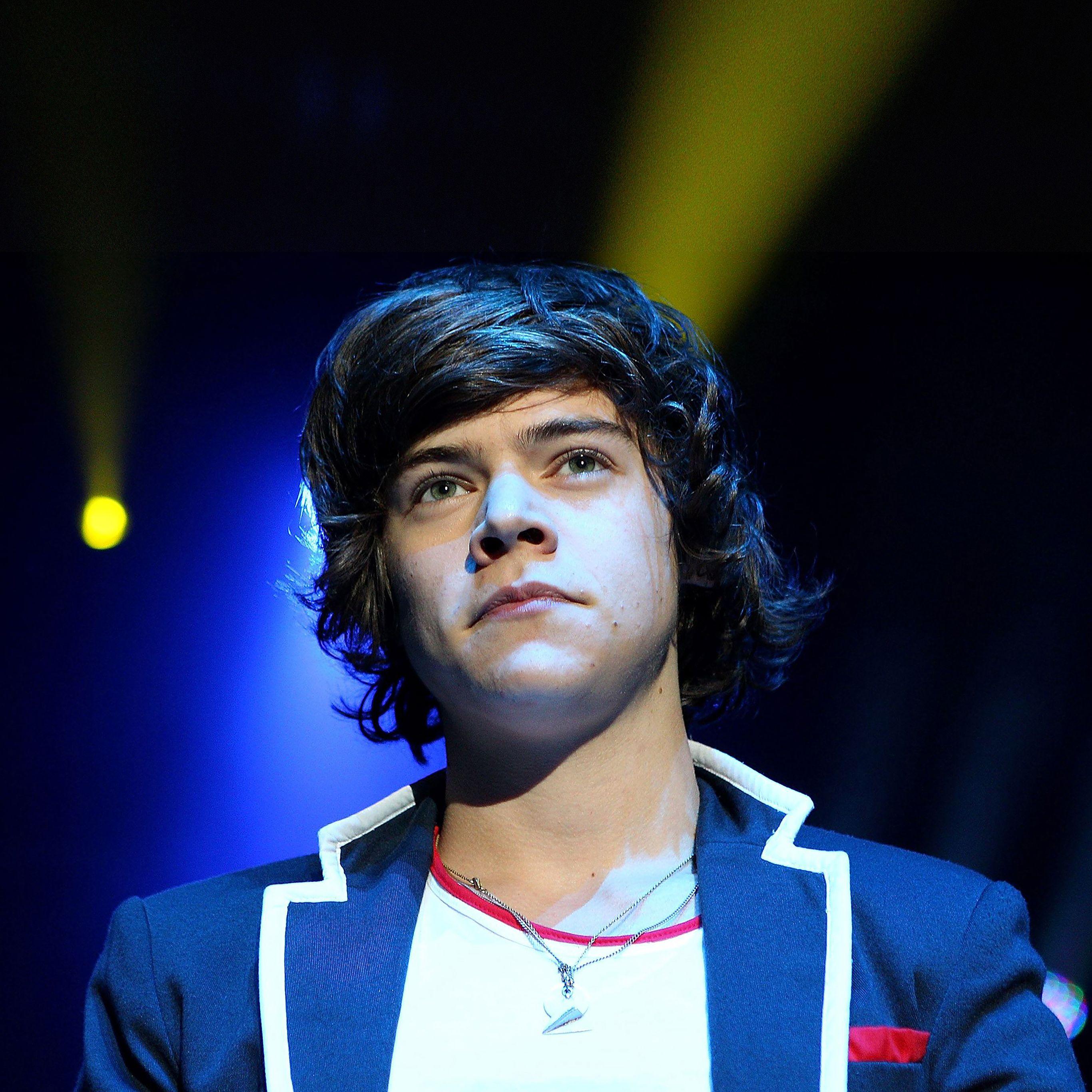 2732x2732 iPad wallpaper. one direction harry styles music