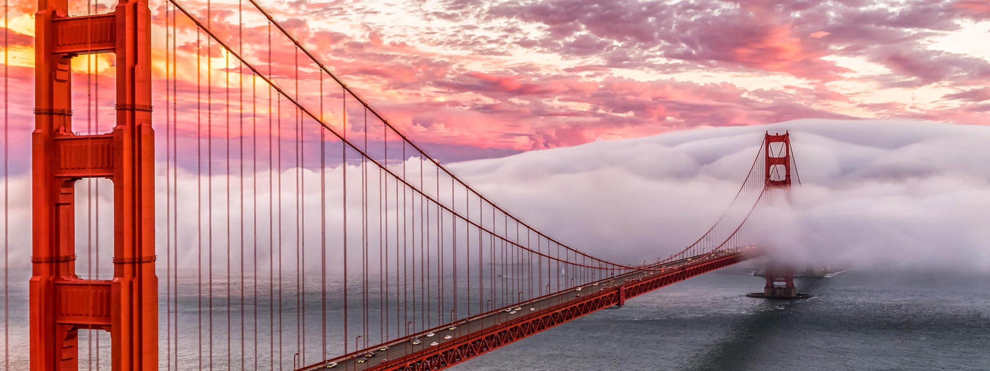 3200x1200 Golden Gate Bridge in fog in San Francisco