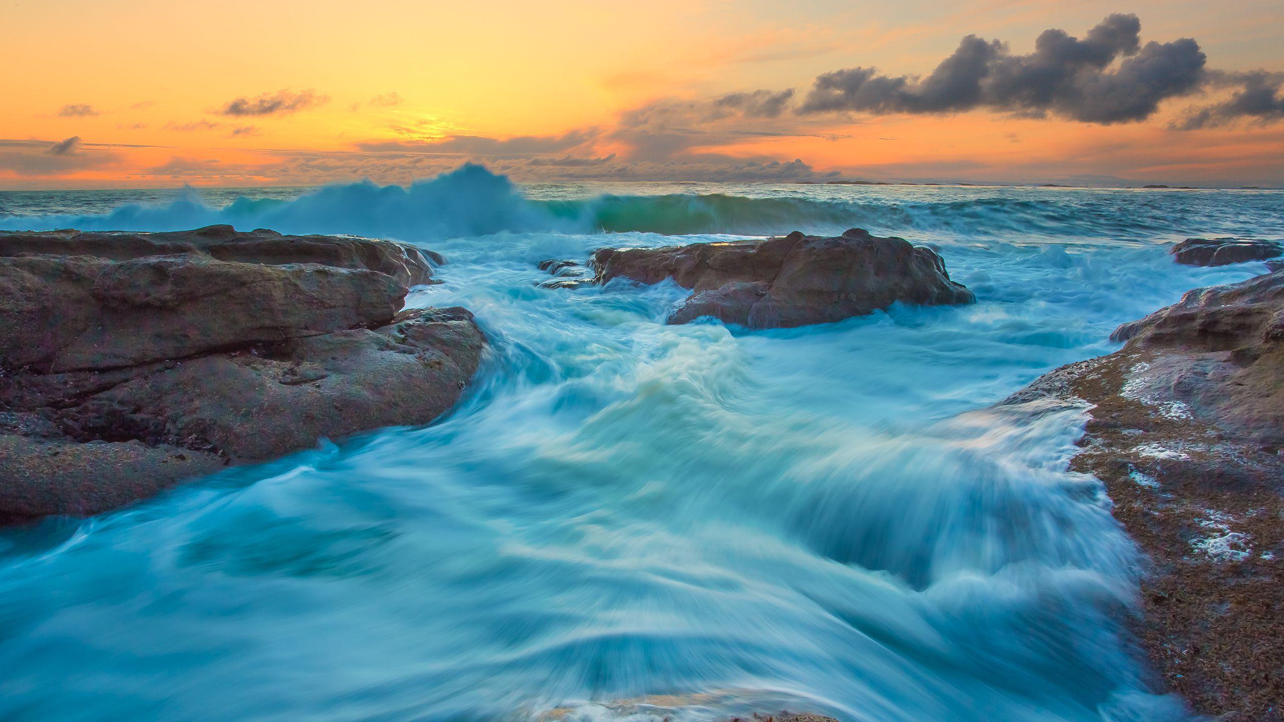 2560x1440 Tidal Wave Wallpaper