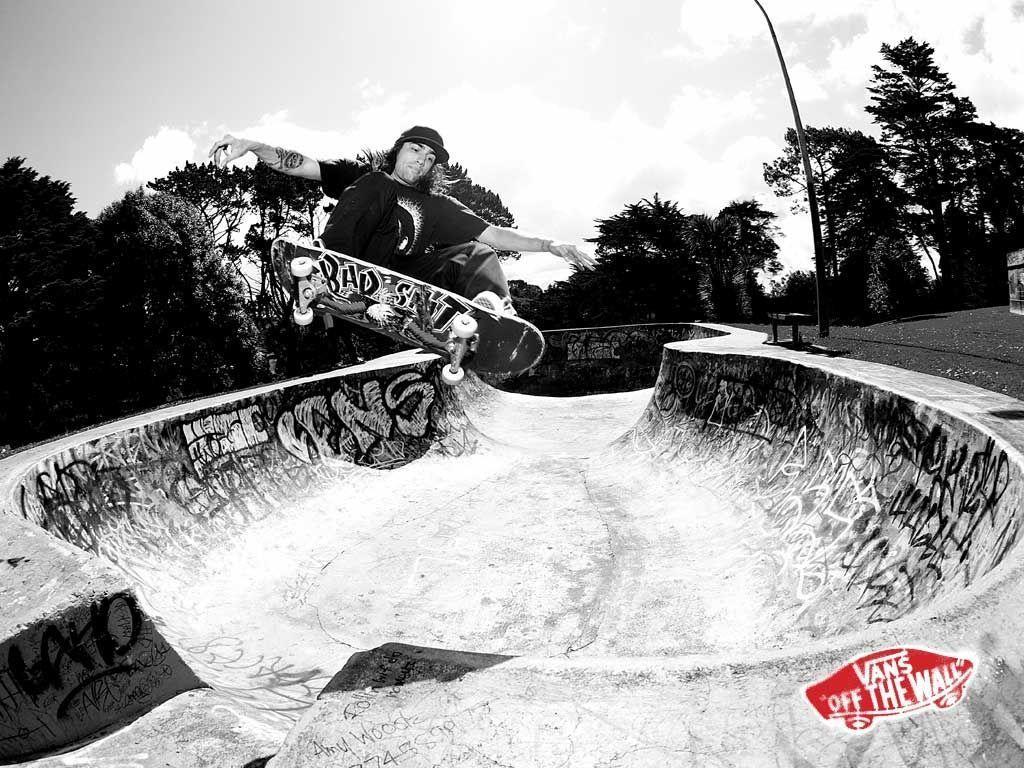 1024x768 Street Skateboarding Wallpaper