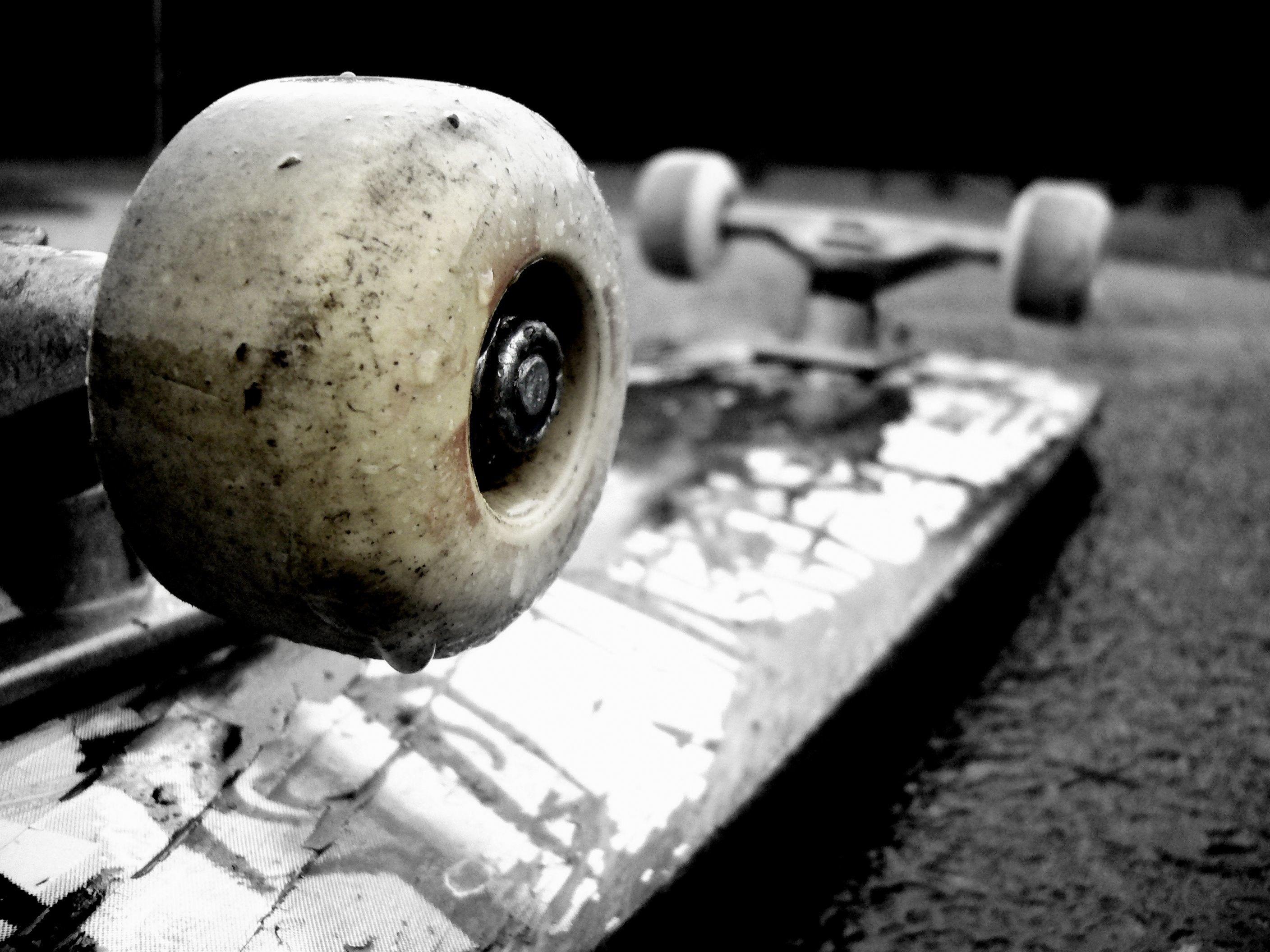 2816x2112 iPhone 7 Baker Skateboards Wallpaper