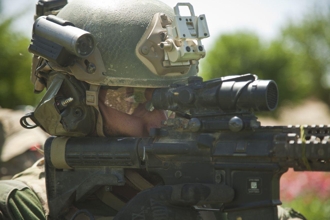 1280x854 A Marine Special Operations Marsoc Team Member Provides States Marine Corps Forces Special Operations Wallpaper & Background Download