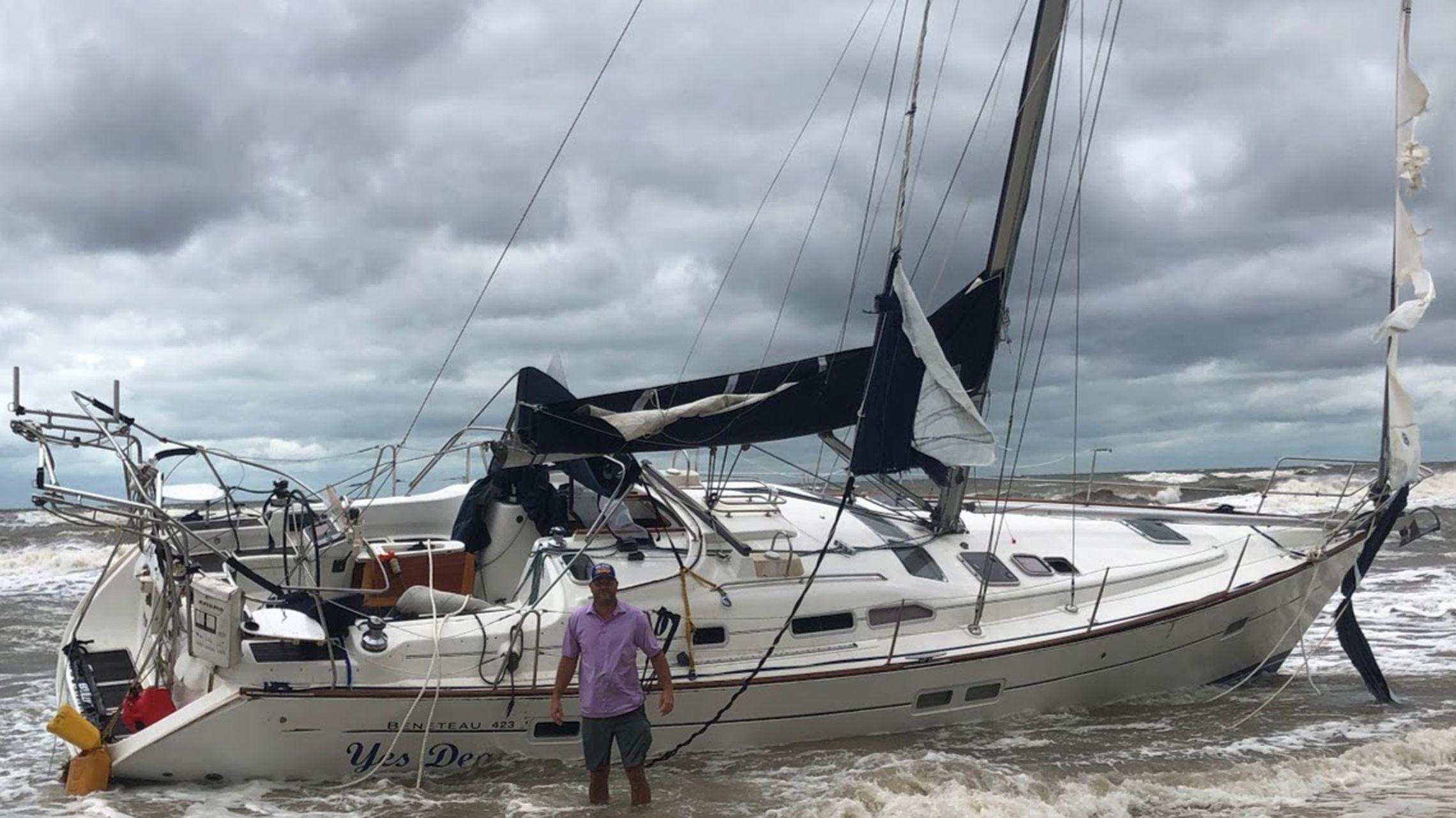 2280x1282 Fearing Worst, Man Relieved To Find No One Aboard Storm Tossed Tampa Sailboat