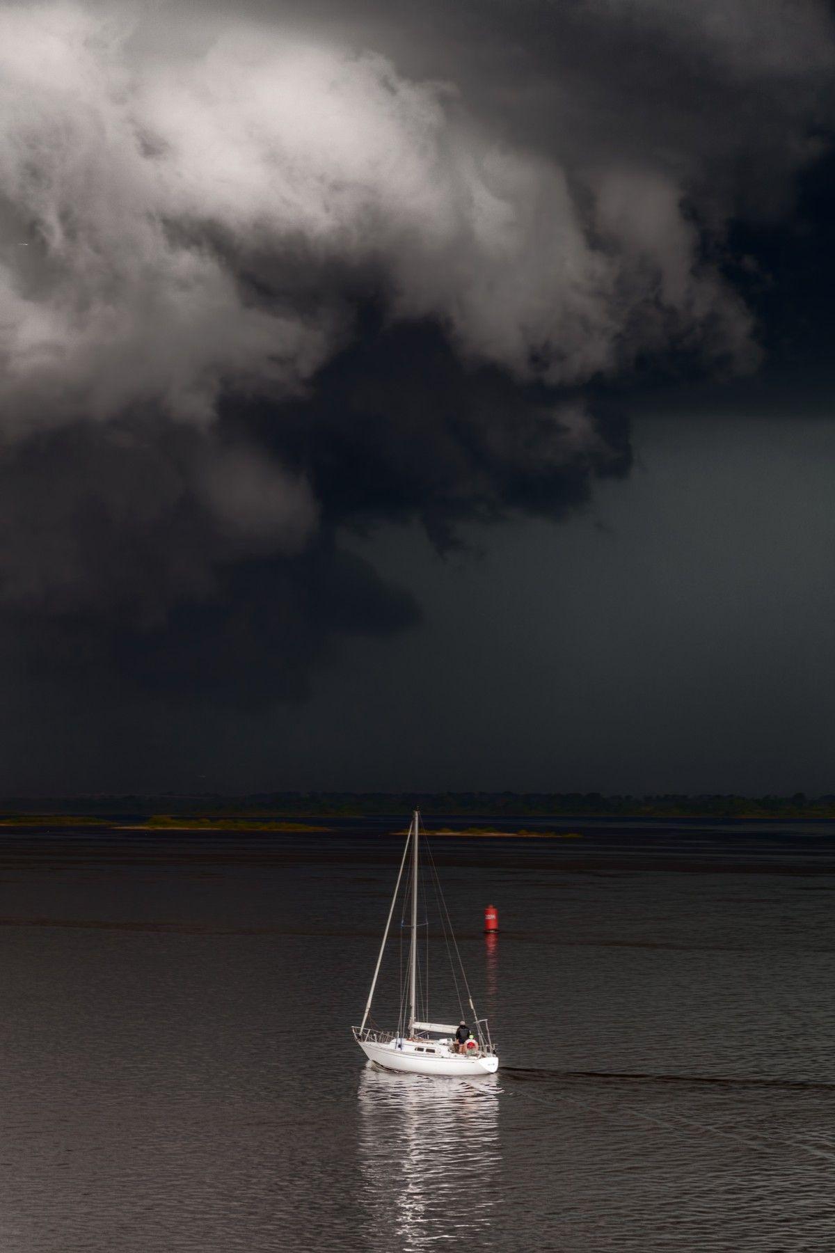 1200x1800 Free Image : sail, yacht, boat, storm, hail, river, bad weather, dark, cloud, thunder, thunderstorm, sky, waterway, body of water, sea, horizon, calm, atmosphere, ocean, sailboat, wind, sailing, meteorological phenomenon, loch, reflection