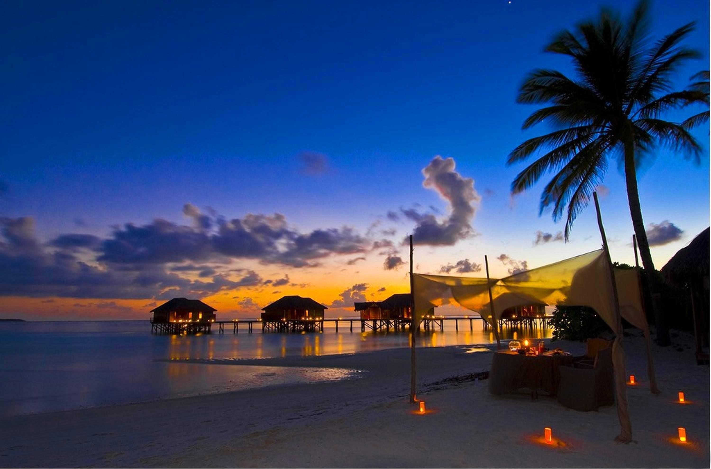 3000x1979 Tropical Beach Sunset Dining Beach Island