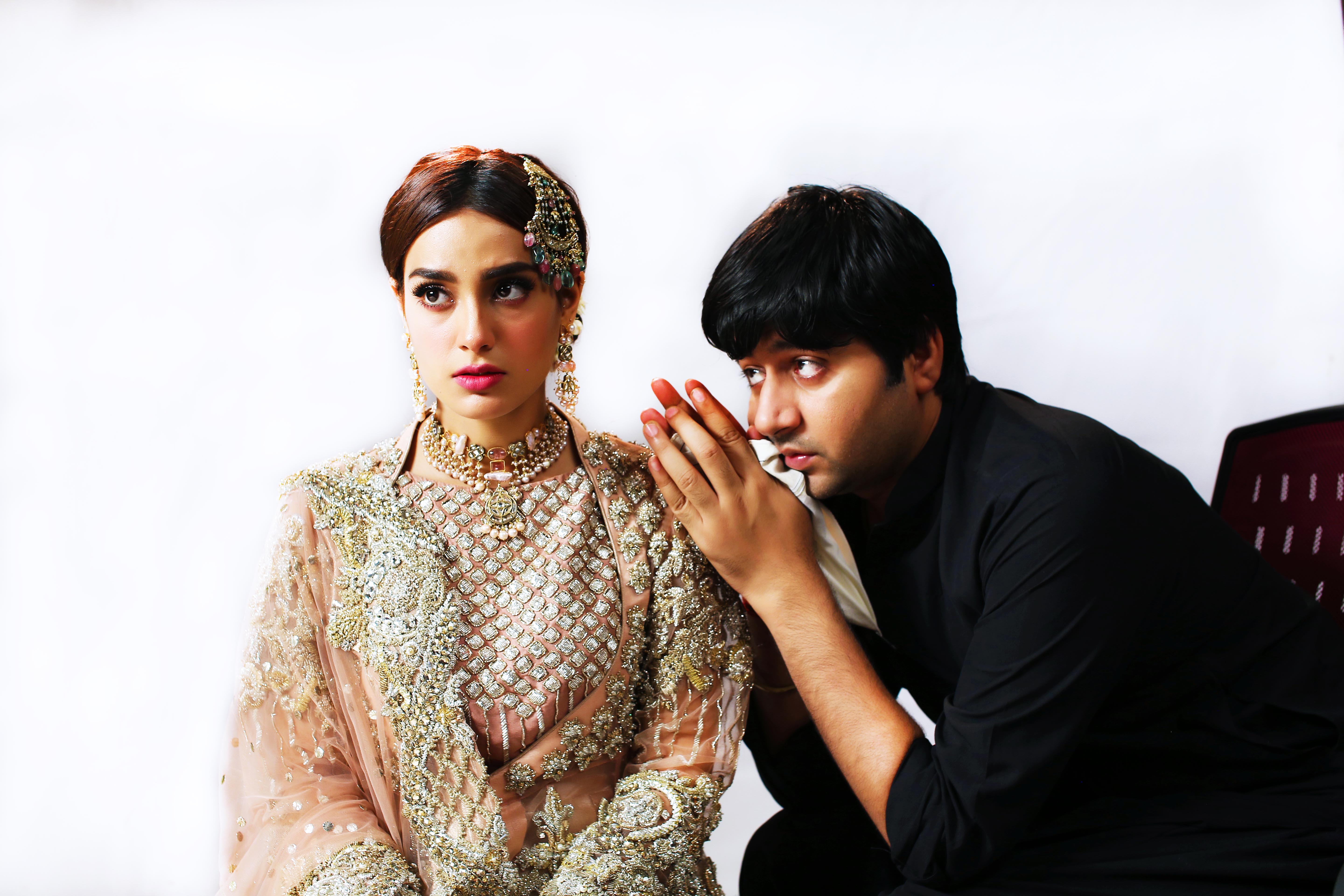 5760x3840 Iqra Aziz Wallpaper