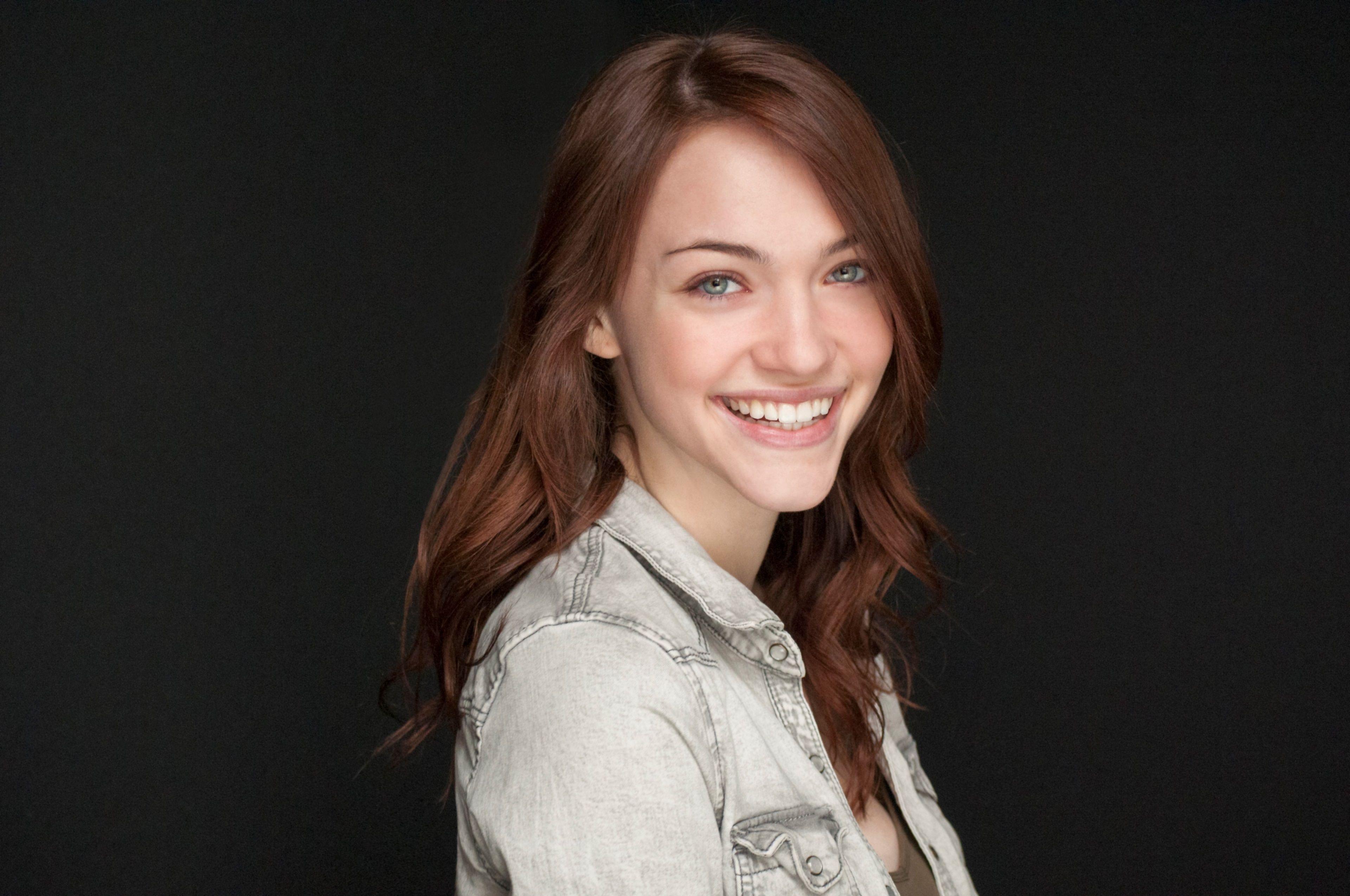 3840x2550 2400x1644 Violett Beane wallpaper for desktop