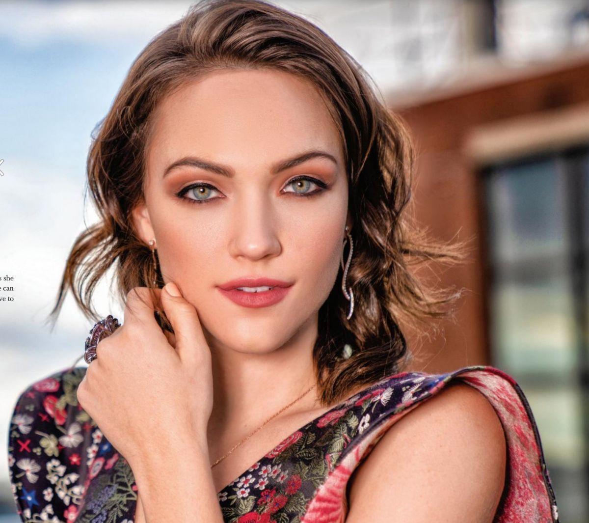 1200x1065 Full HD Wallpaper of Violett Beane Resident Magazine Winter Issue January 2019