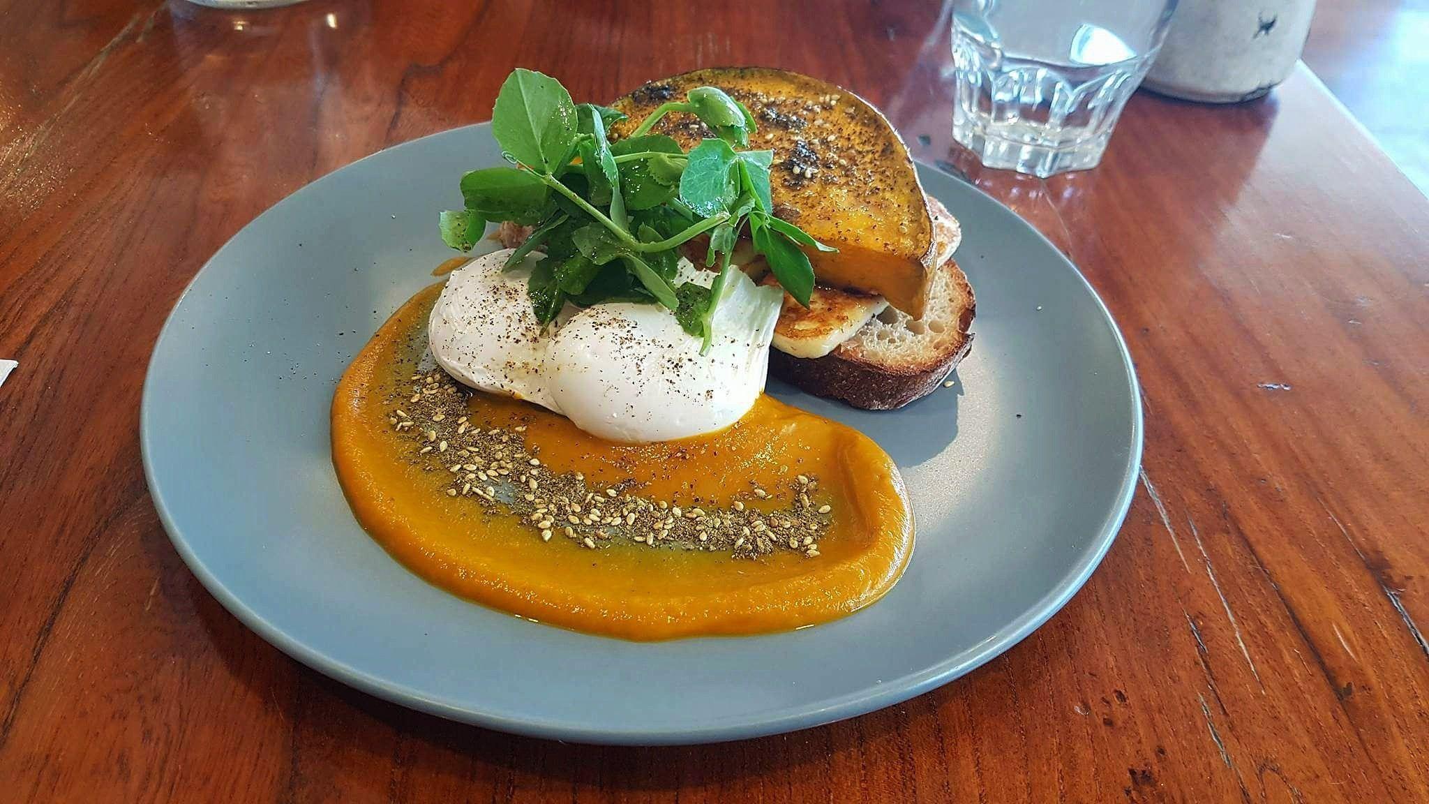 2048x1152 Pumpkin, Haloumi and Poached Eggs on Toast. Naïm, Paddington, Brisbane. [OC][2048x1152]
