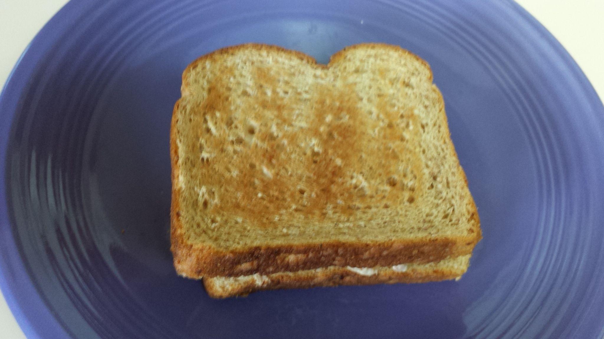 2048x1152 How to Make a Simple Tuna Sandwich : 8 Steps