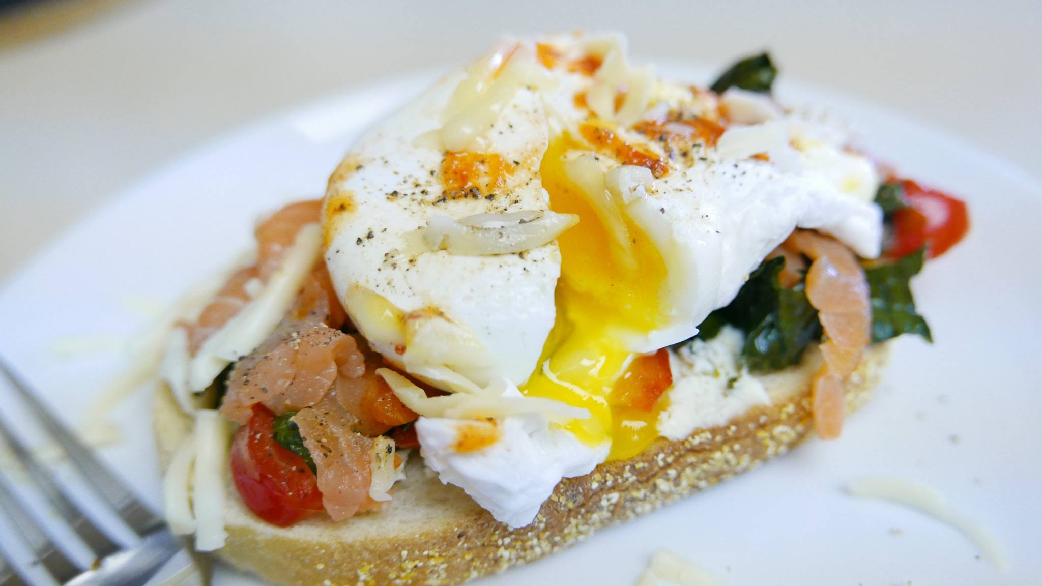 2048x1152 Free of egg, salmon