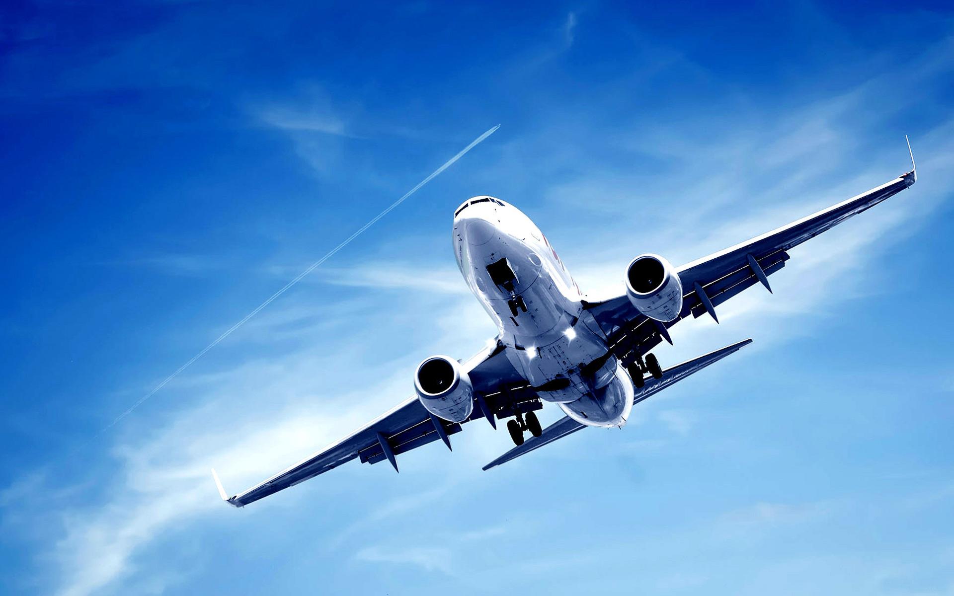 1920x1200 Free Cool Aircraft Landing computer desktop wallpaper