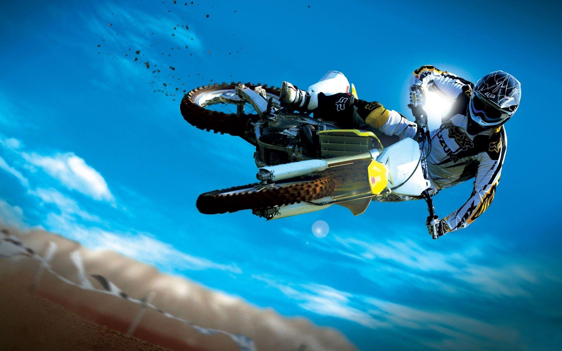 1920x1200 Suzuki RMm Z450 Cross Desktop Wallpaper