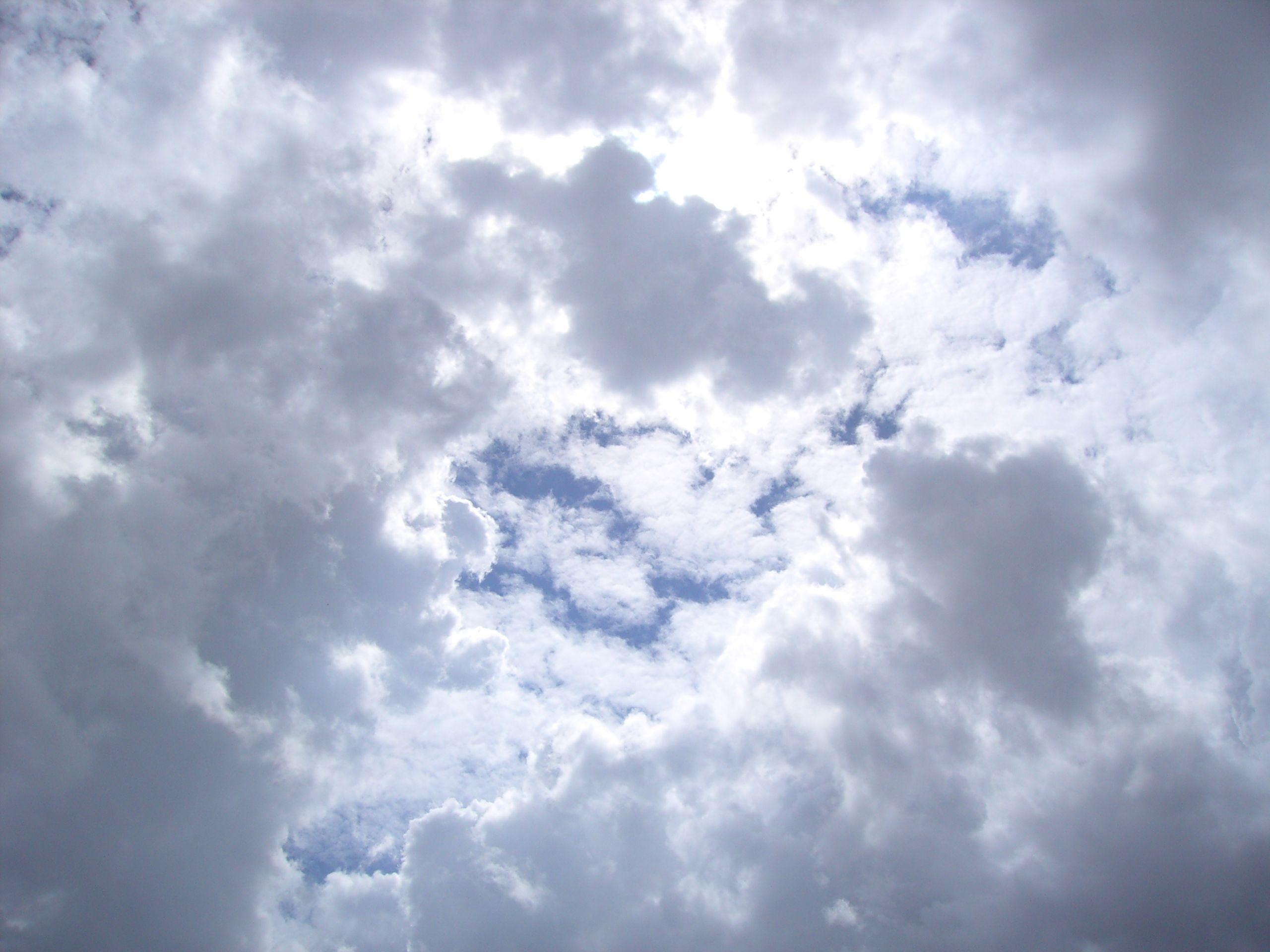 2560x1920 Rain Clouds Pics With Clouds HD Wallpaper