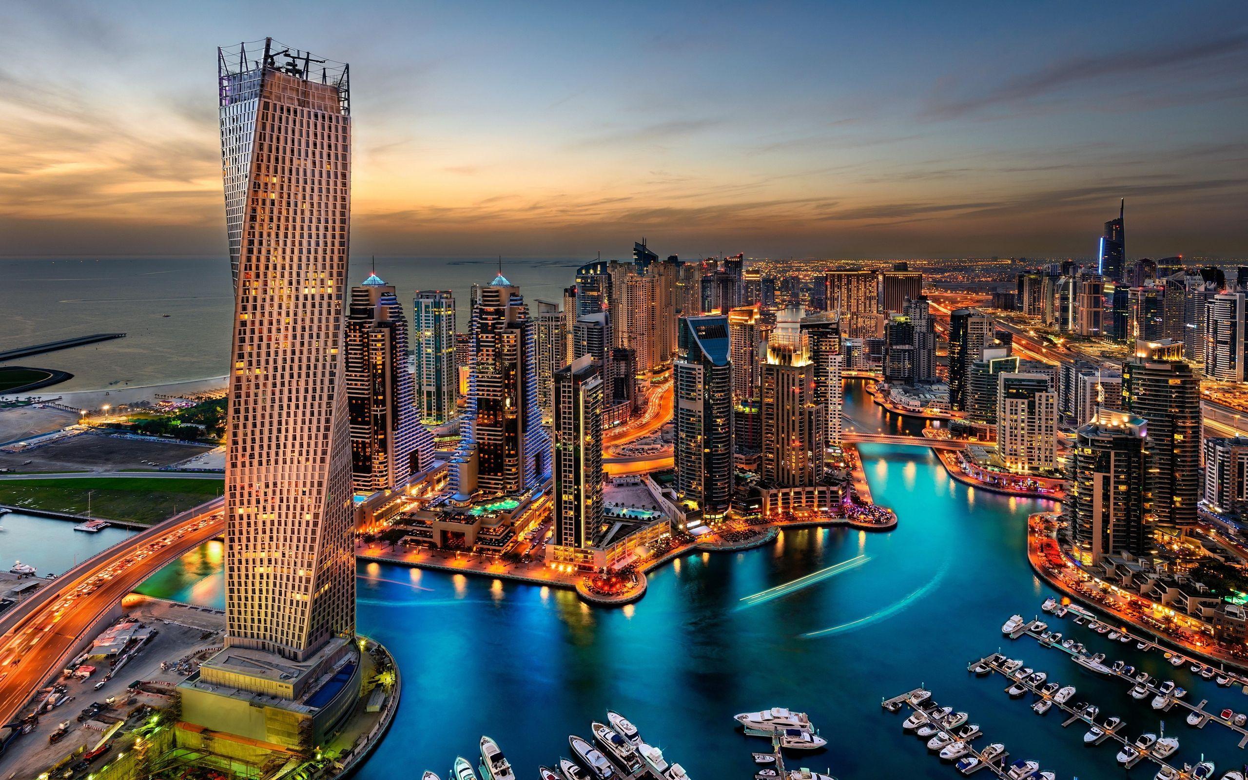 Download Dubai Wallpaper in 1600x900 Resolution