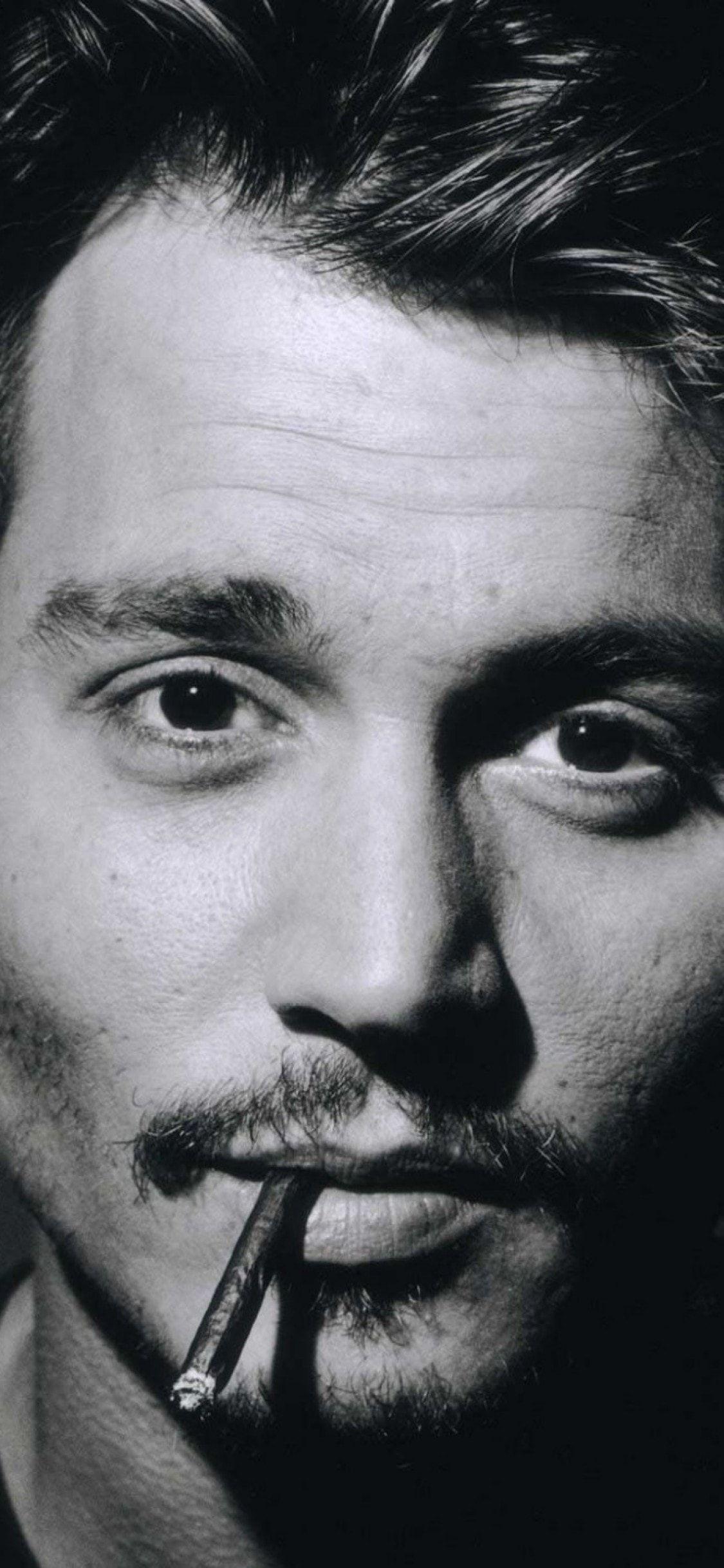 1125x2436 Johnny Depp Wallpaper Free HD Wallpaper