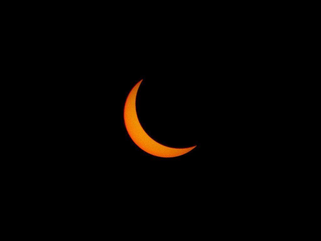 1024x768 Desktop wallpaper crescent, moon, sky, minimal, HD image, picture