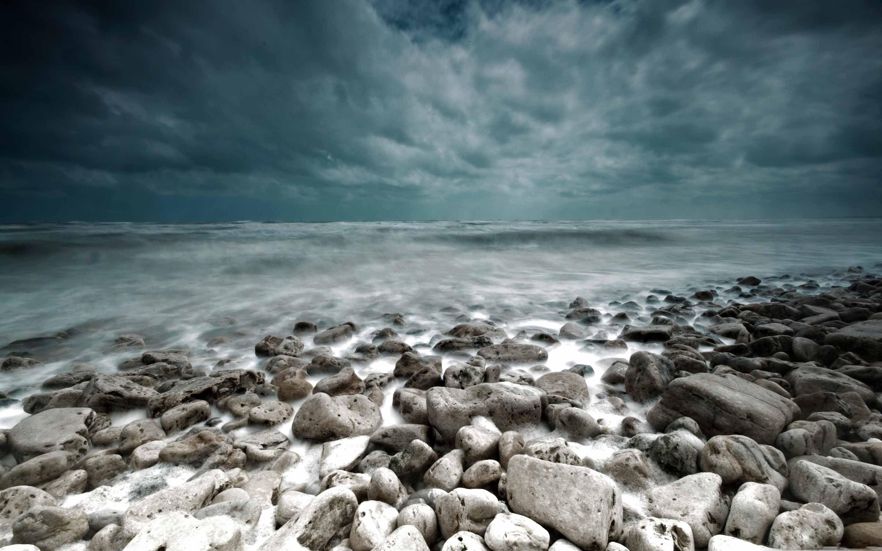 2880x1800 Stormy Sea MacBook Air Wallpaper Download