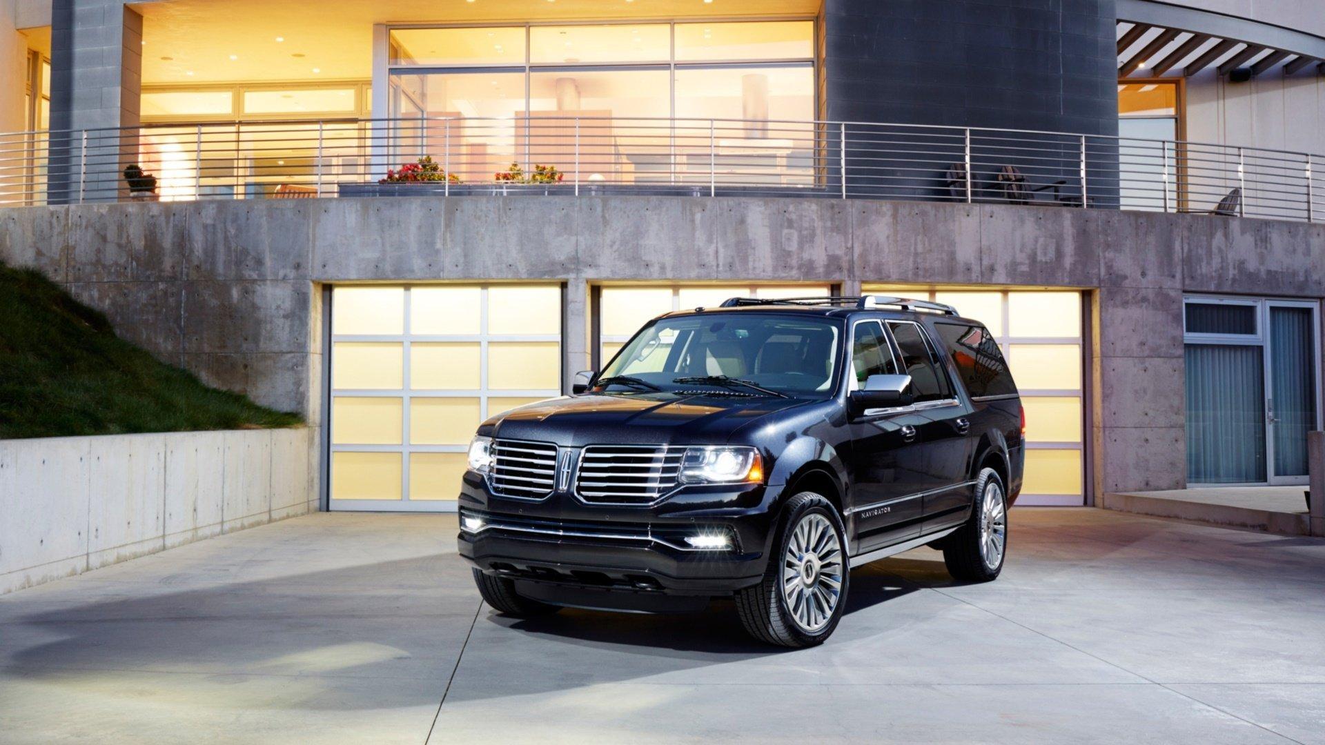 1920x1080 Lincoln Navigator Wallpaper
