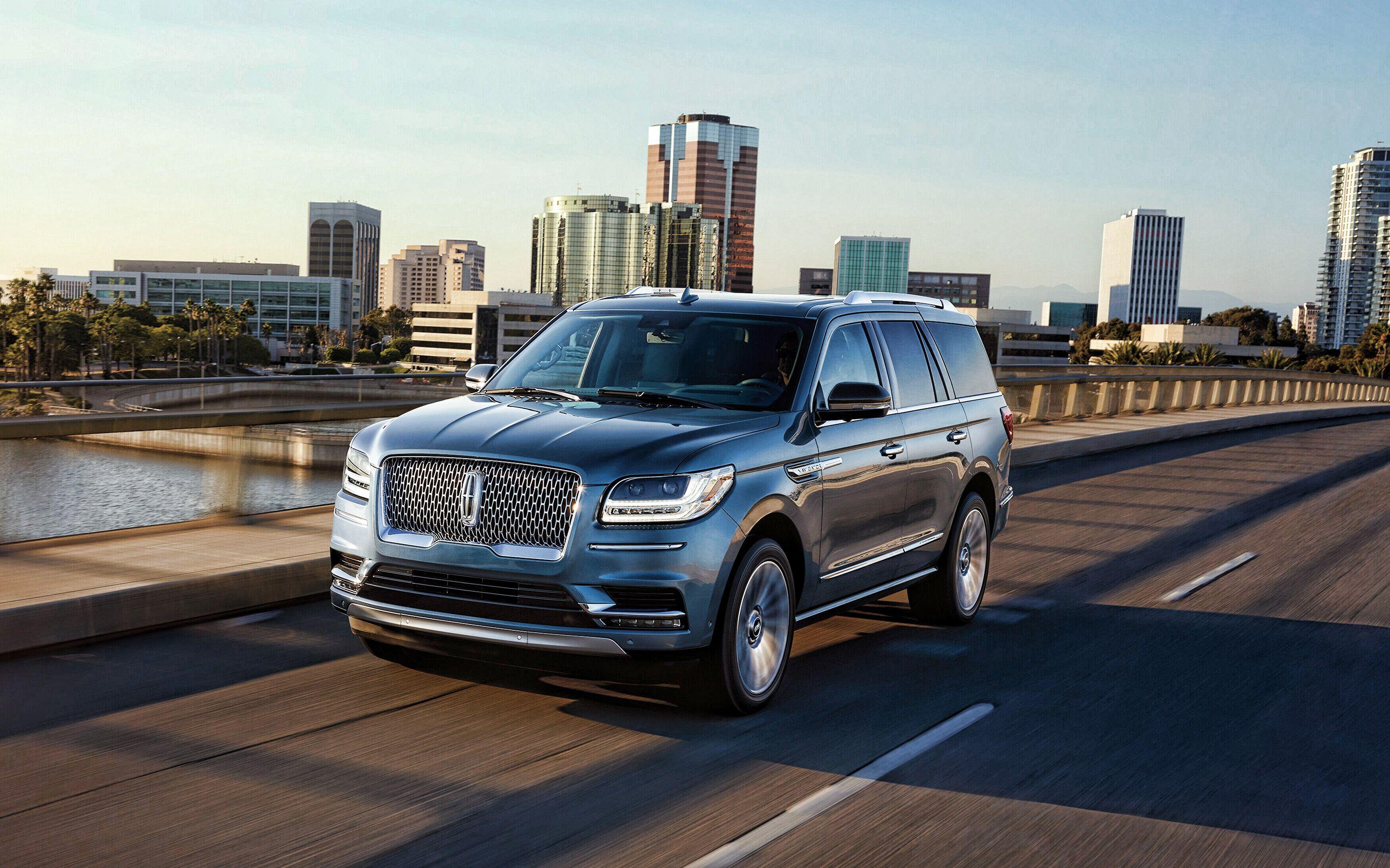 2880x1800 Download wallpaper Lincoln Navigator, front view, exterior, luxury SUV, new gray Navigator, american cars, Lincoln for desktop with resolution 2880x1800. High Quality HD picture wallpaper
