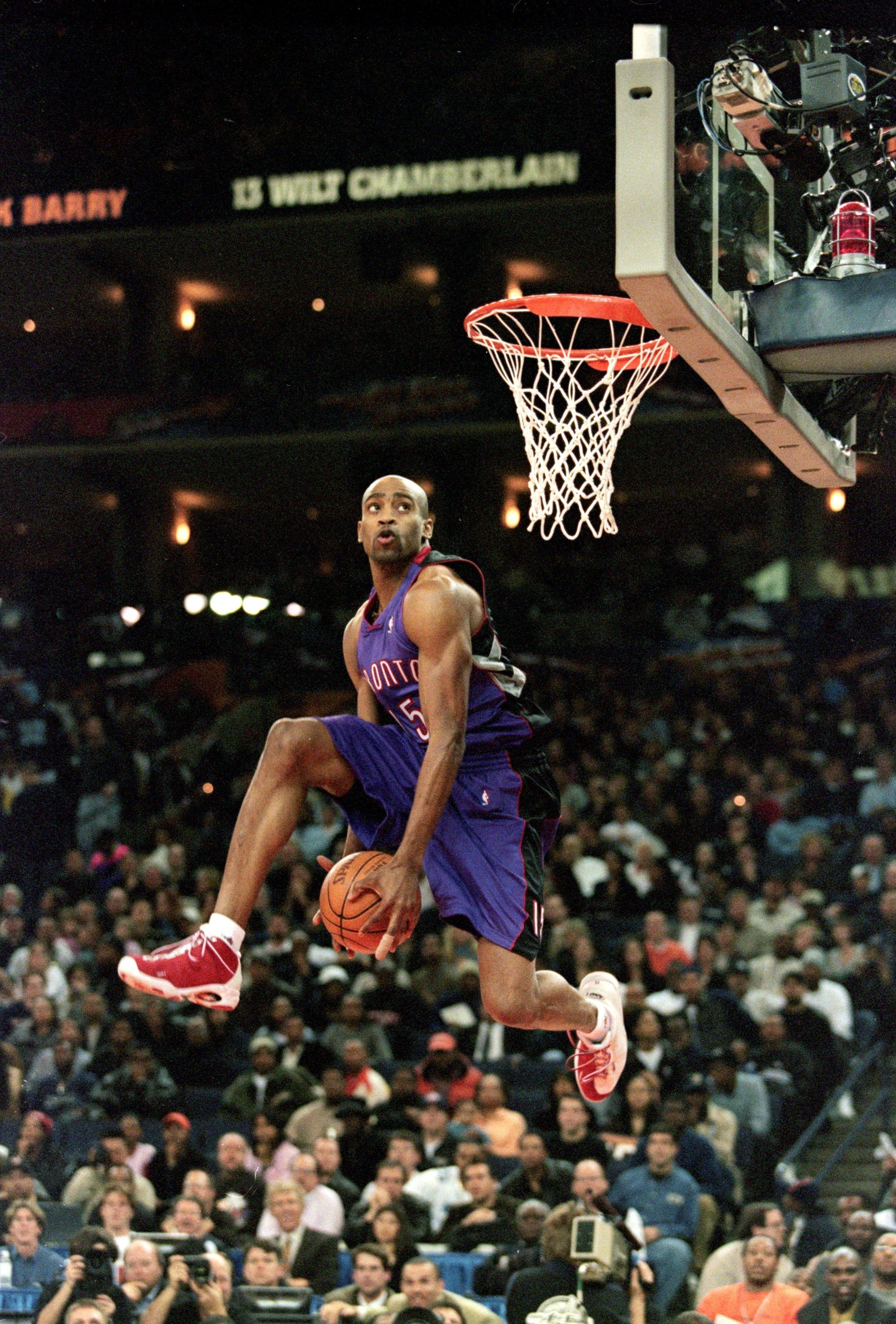2448x3616 The best photo from Vince Carter's legendary dunk contest performance 20 years ago