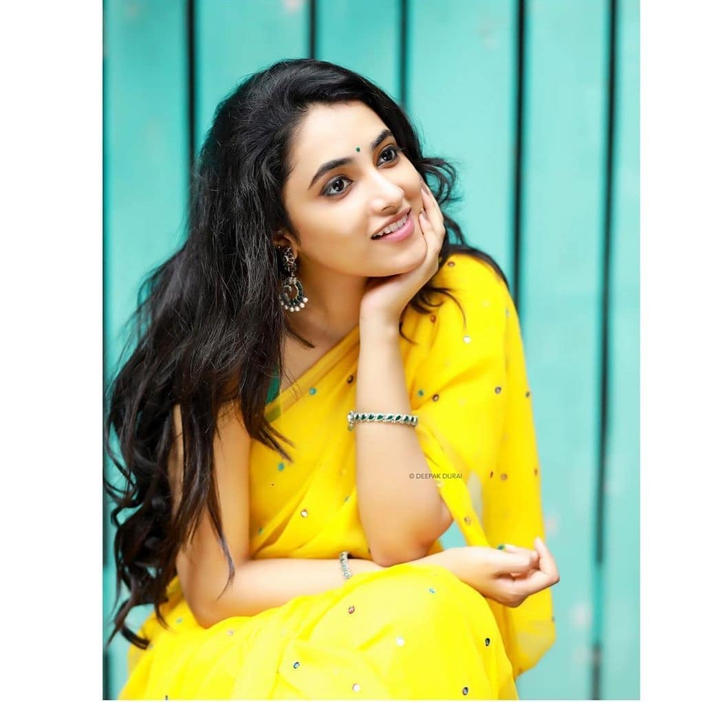 1057x1021 Priyanka Arul Mohan New Photohoot