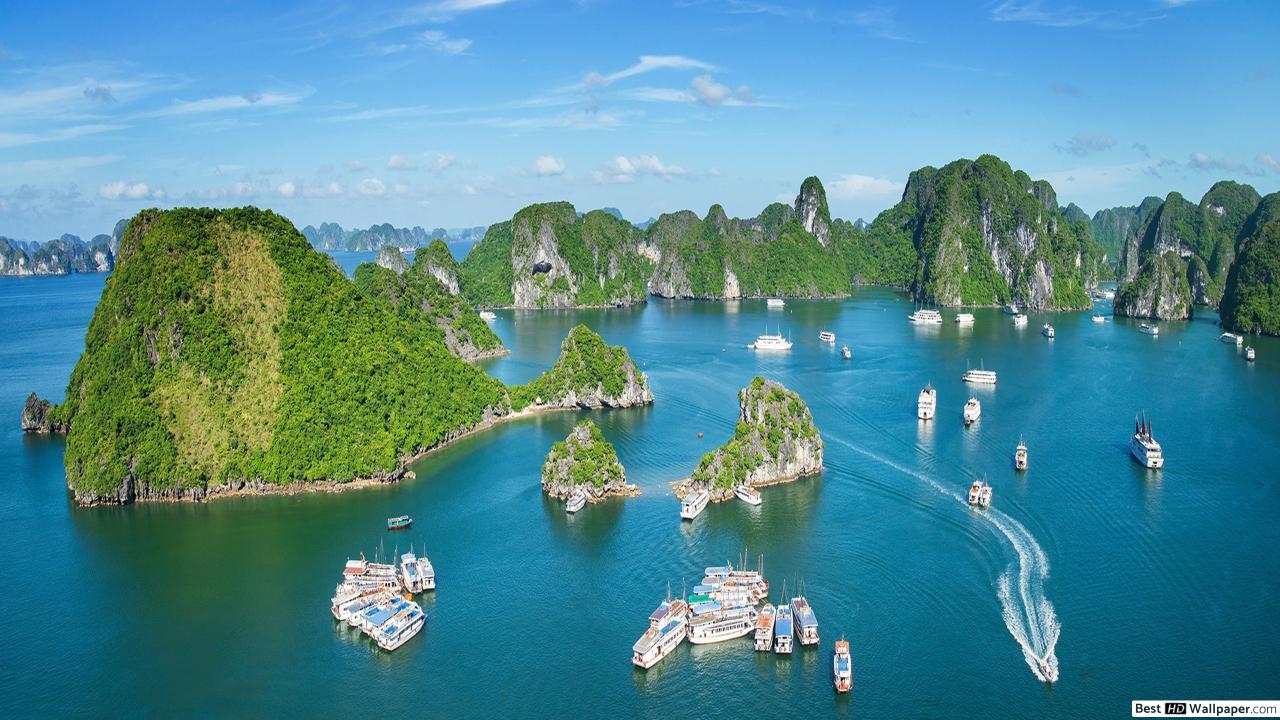 1280x720 Boats in Halong Bay, Vietnam HD wallpaper download