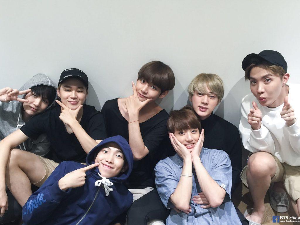 1024x768 BTS Aesthetic Laptop Wallpaper