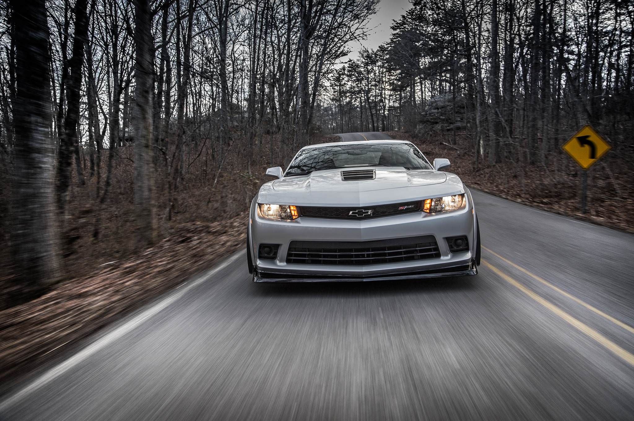 2048x1360 Race Road Chevrolet Camaro Z28 Wallpaper Image
