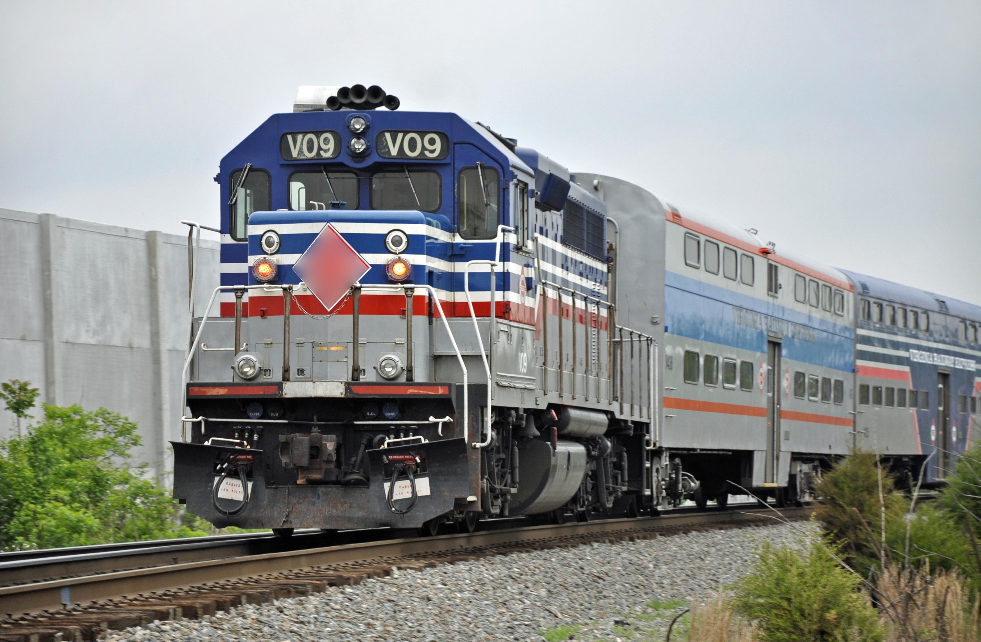 3180x2080 India Indonesia Trains Railroad World Wallpaper for Android