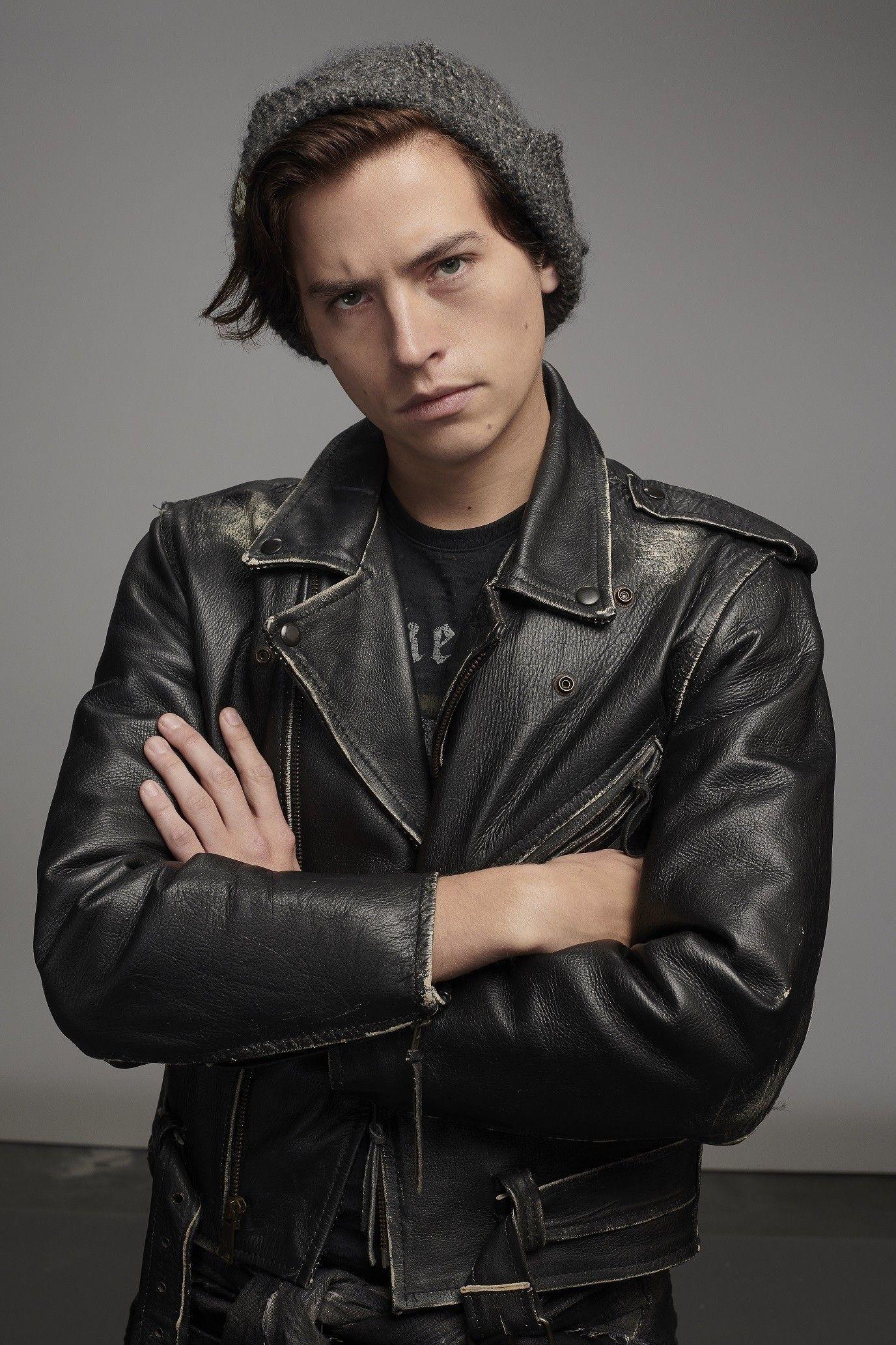 1376x2064 Riverdale Cole Sprouse Wallpaper .