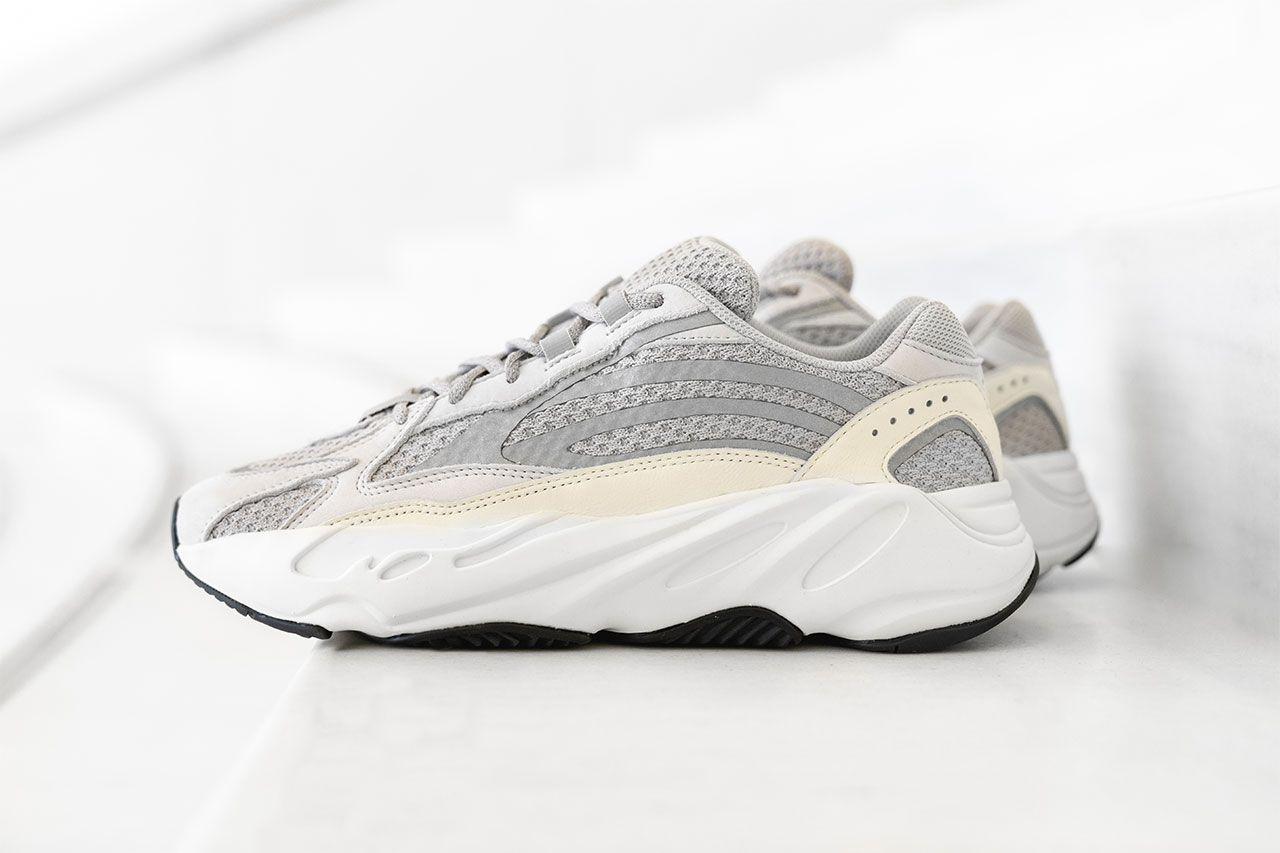 yeezy 700 cream