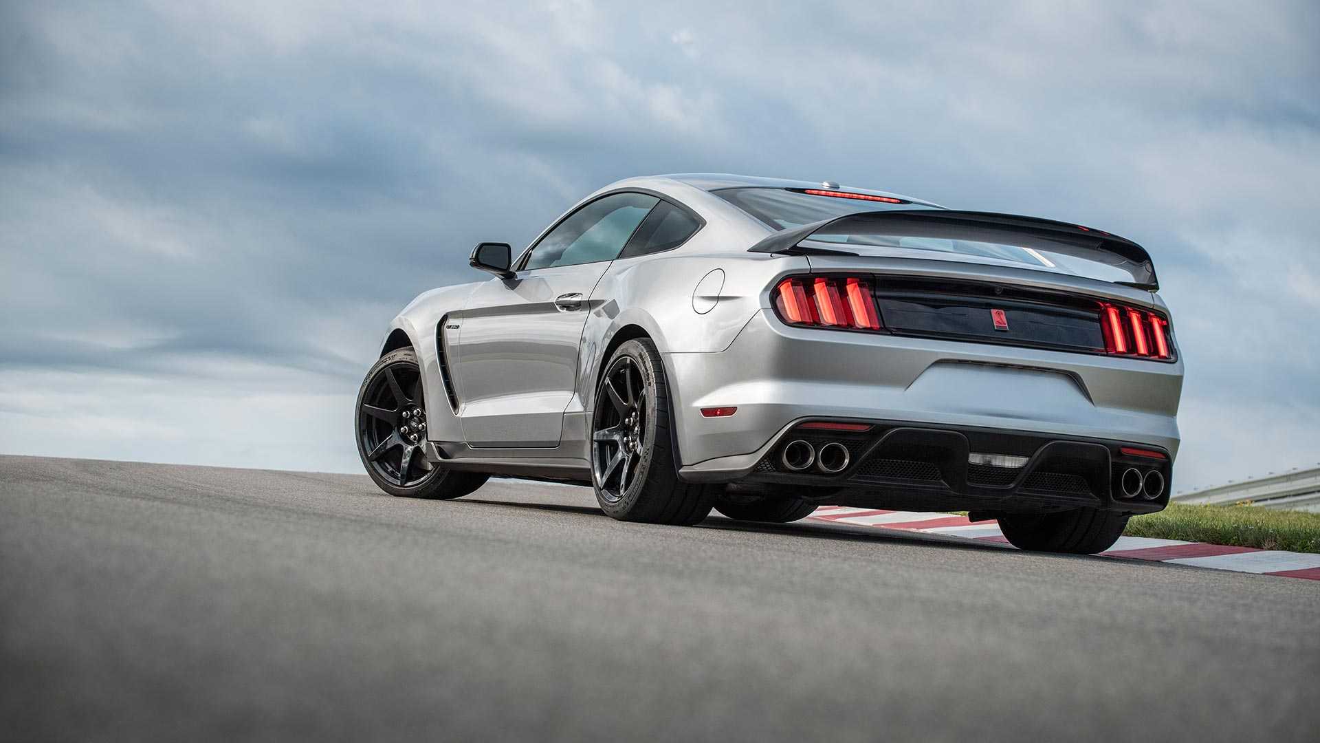 1920x1080 Ford Mustang Shelby GT350R First Drive: Don't Be Intimidated