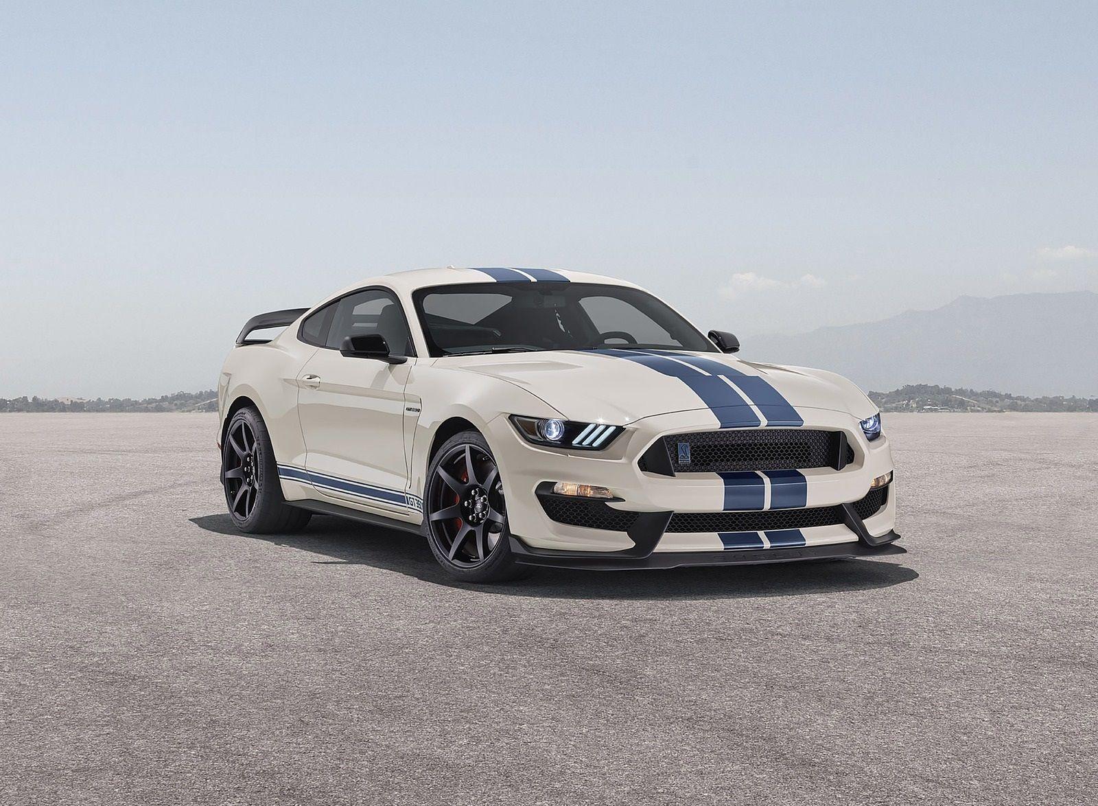 1600x1174 Ford Mustang Shelby GT350 Wallpaper (HD Image)