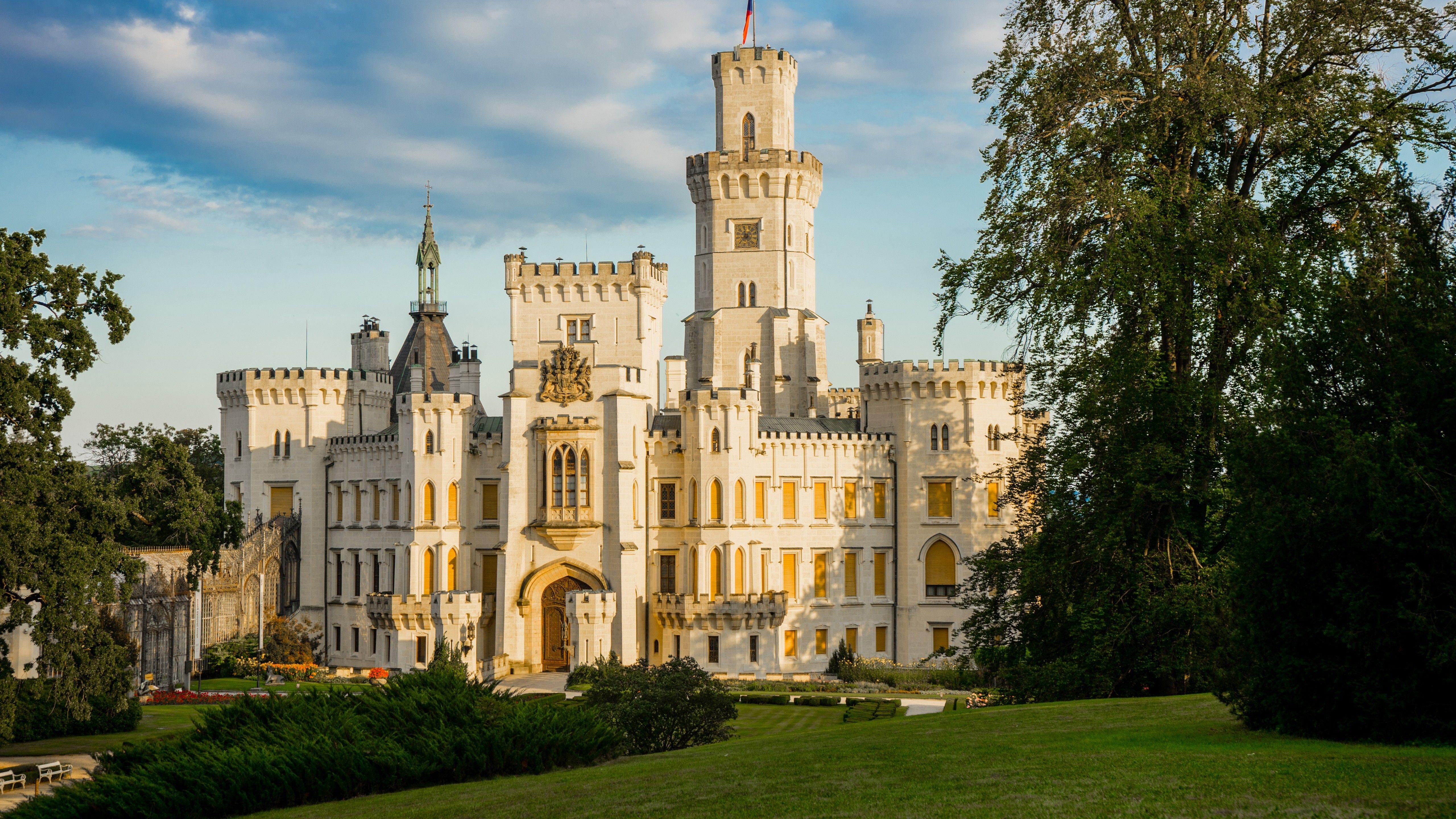 5120x2880 Architecture Building Castle Czech Republic Palace 4K 5K HD Travel Wallpaper
