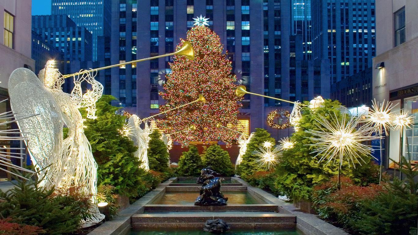 1366x768 New York Christmas Wallpaper Center Christmas Tree Jigsaw Puzzle Wallpaper & Background Download