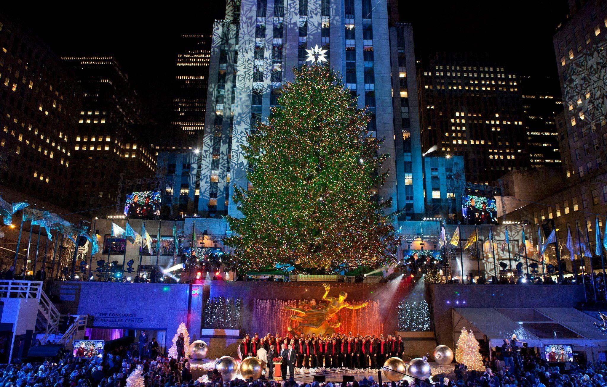 2048x1308 Rockefeller Center Christmas Tree In NYC 2019 Guide