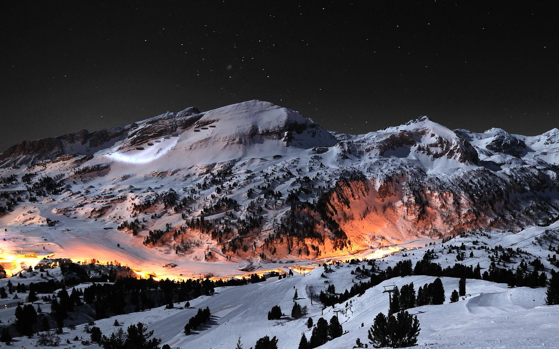 1920x1200 Snow Mountain Wallpaper