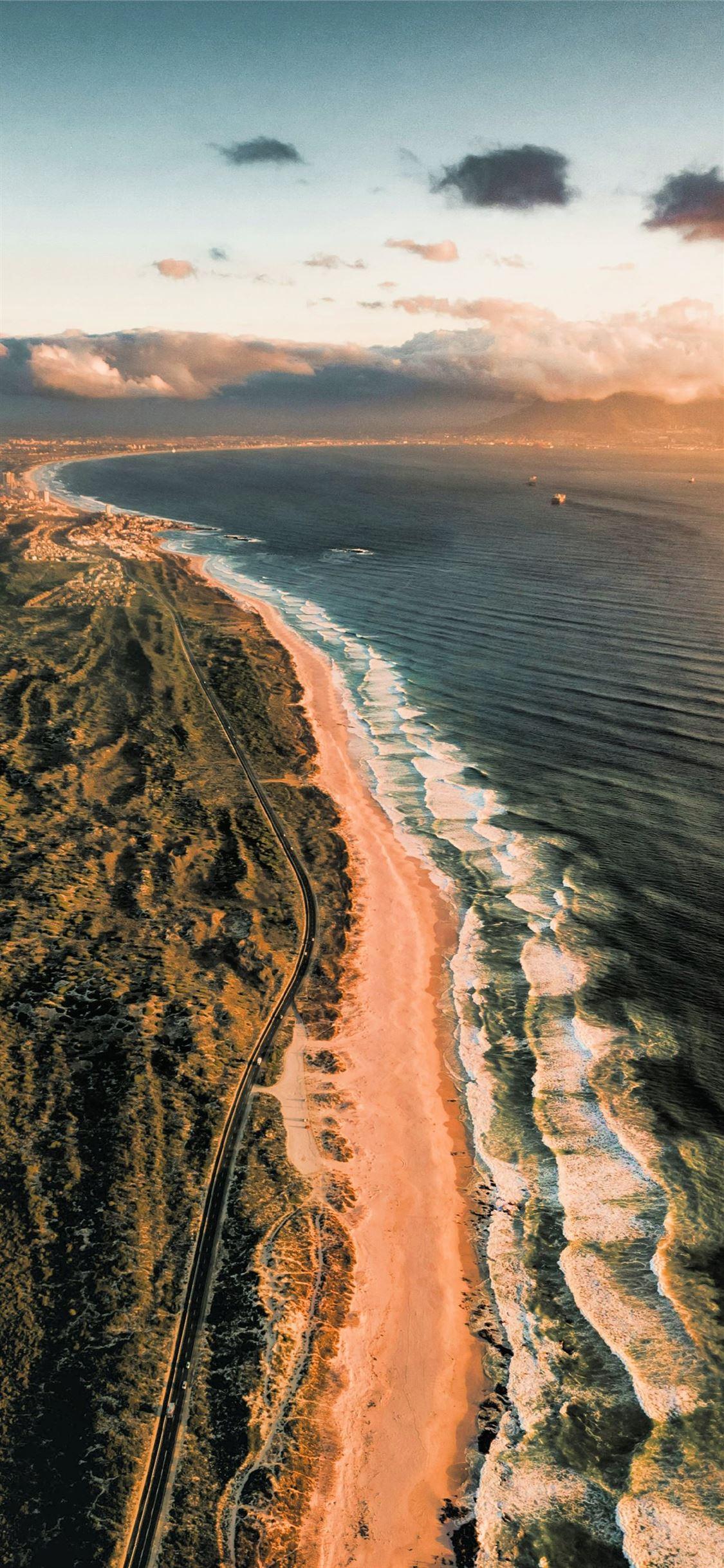 1125x2436 Cape Town iPhone 11 Wallpaper Free Download