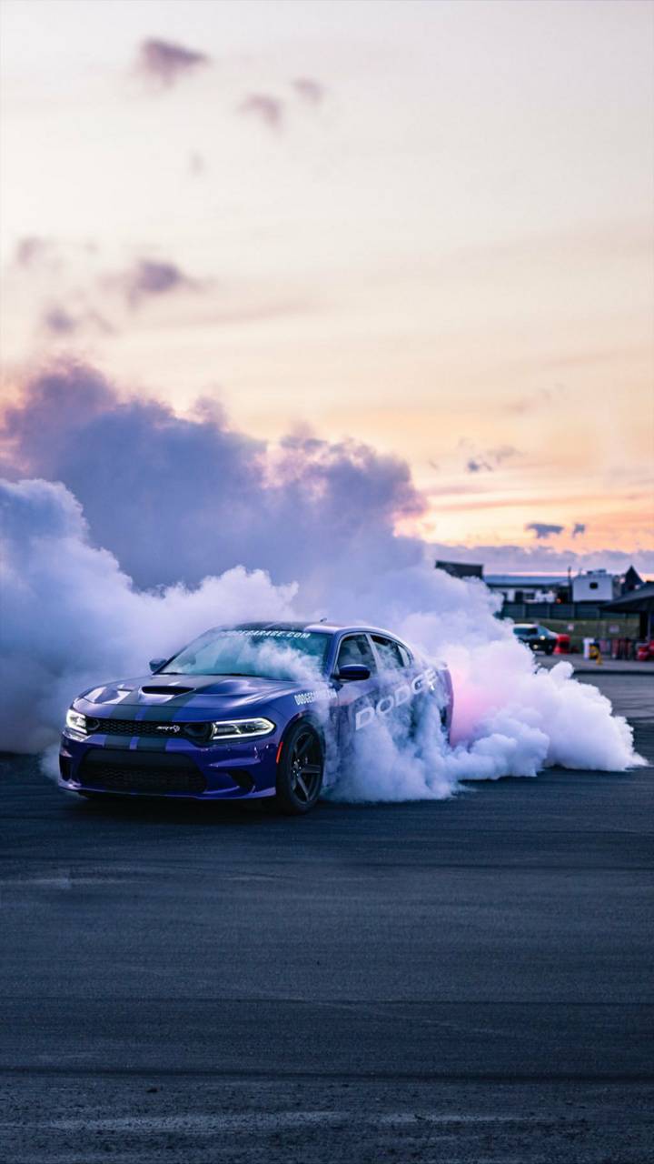 720x1280 Cars Doing Burnouts Wallpaper